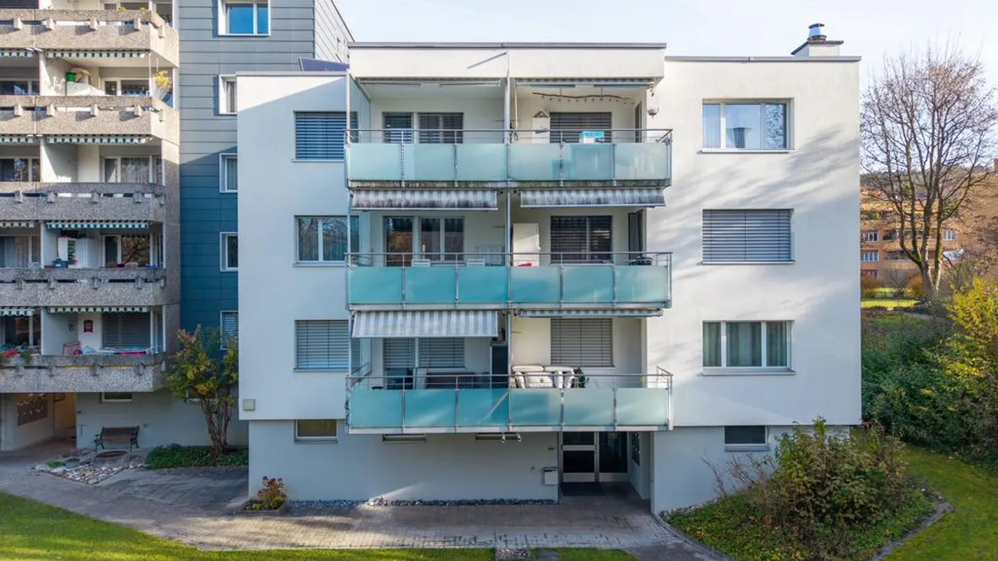 Attraktive und helle 3.5-Zimmerwohnung in Winterthur Seen - Foto 1 di 11