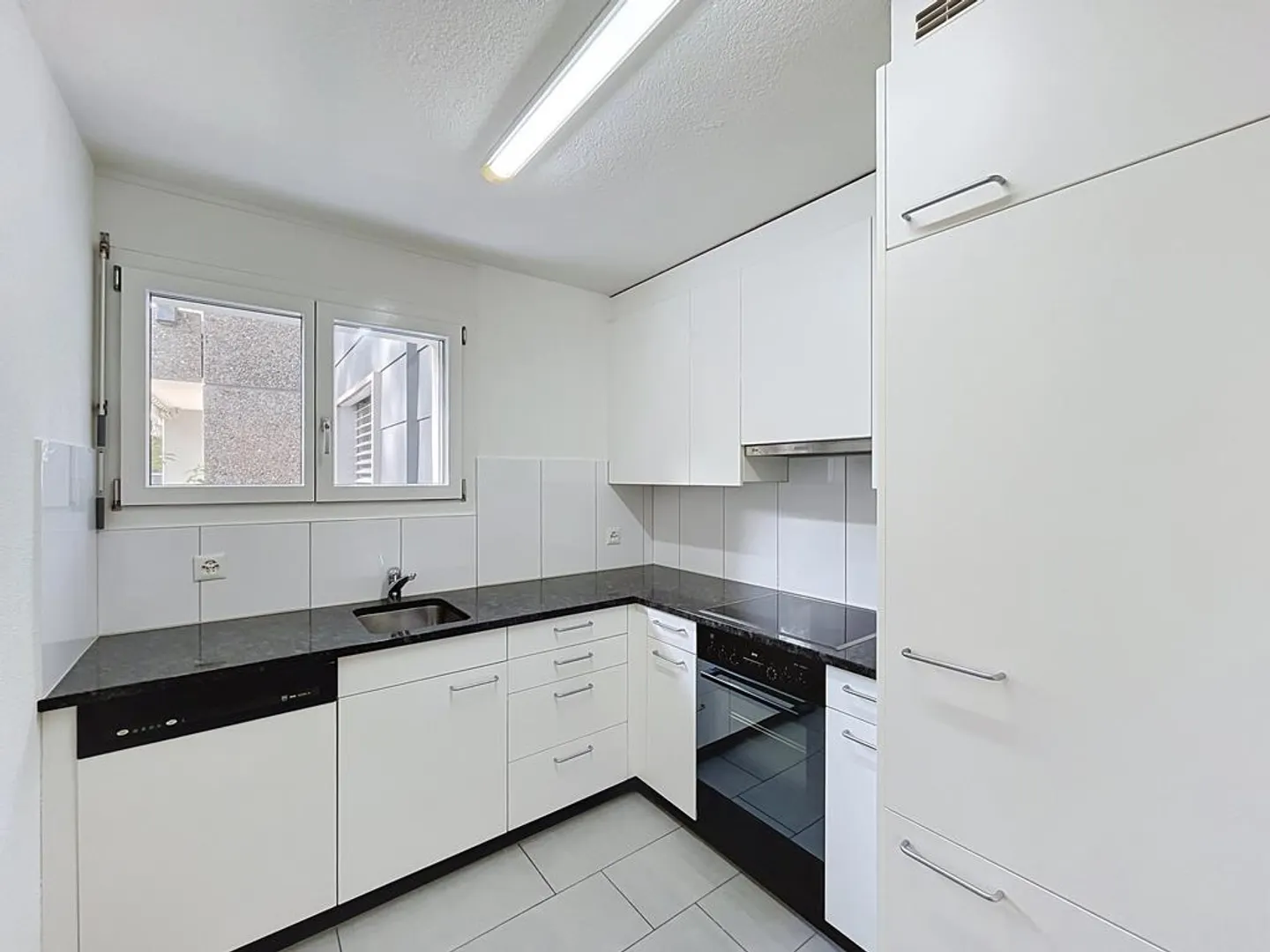 Attraktive und helle 3.5-Zimmerwohnung in Winterthur Seen - Foto 2 di 11