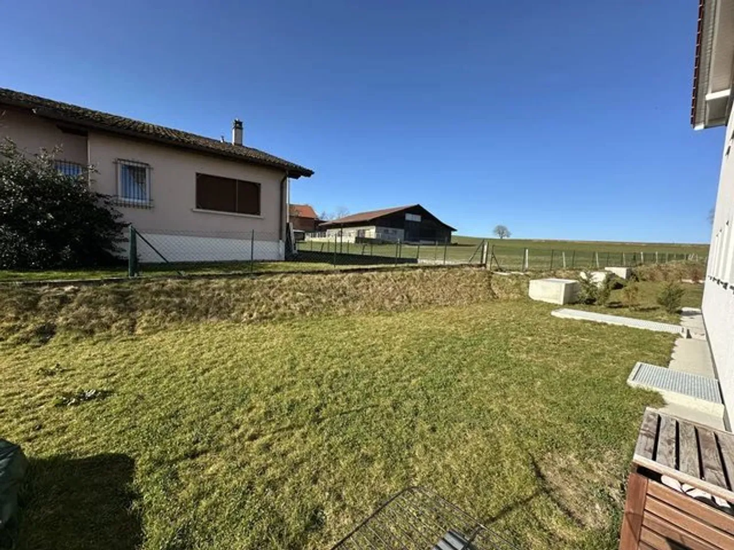 Erdgeschosswohnung in Chavannes - Foto 1 von 5