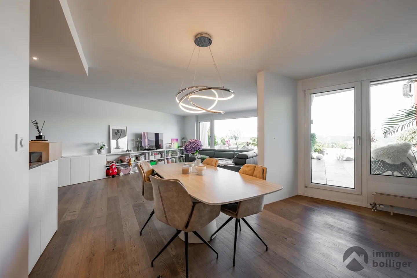 Au-dessus des toits – terrasse de 96 m2 avec vue dégagée - Photo 2 sur 15