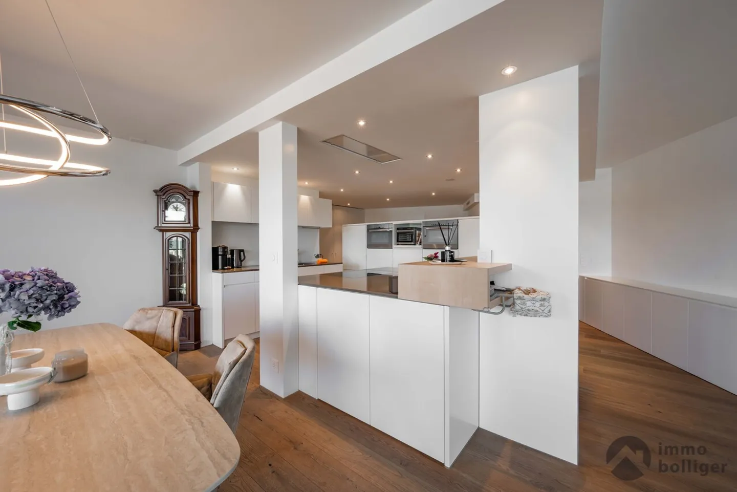 Au-dessus des toits – terrasse de 96 m2 avec vue dégagée - Photo 3 sur 15