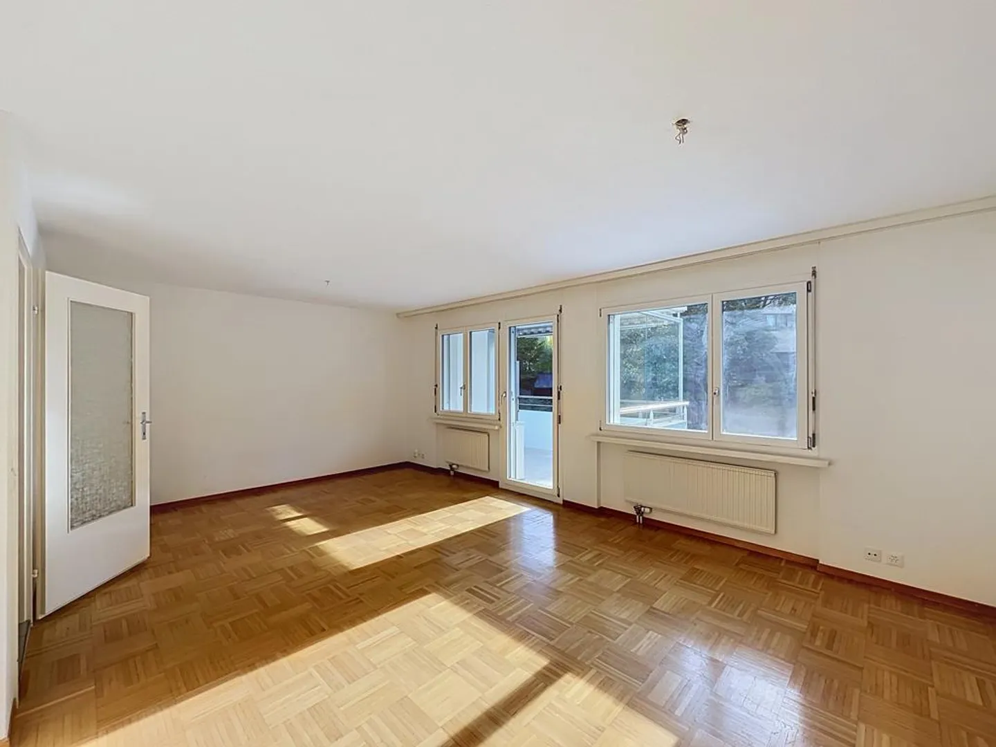 Attraktive und helle 3.5-Zimmerwohnung in Winterthur Seen - Foto 4 di 11