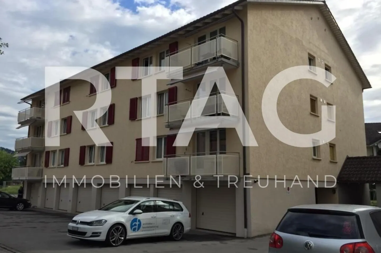 Aussenparkplätze - Foto 1 von 3