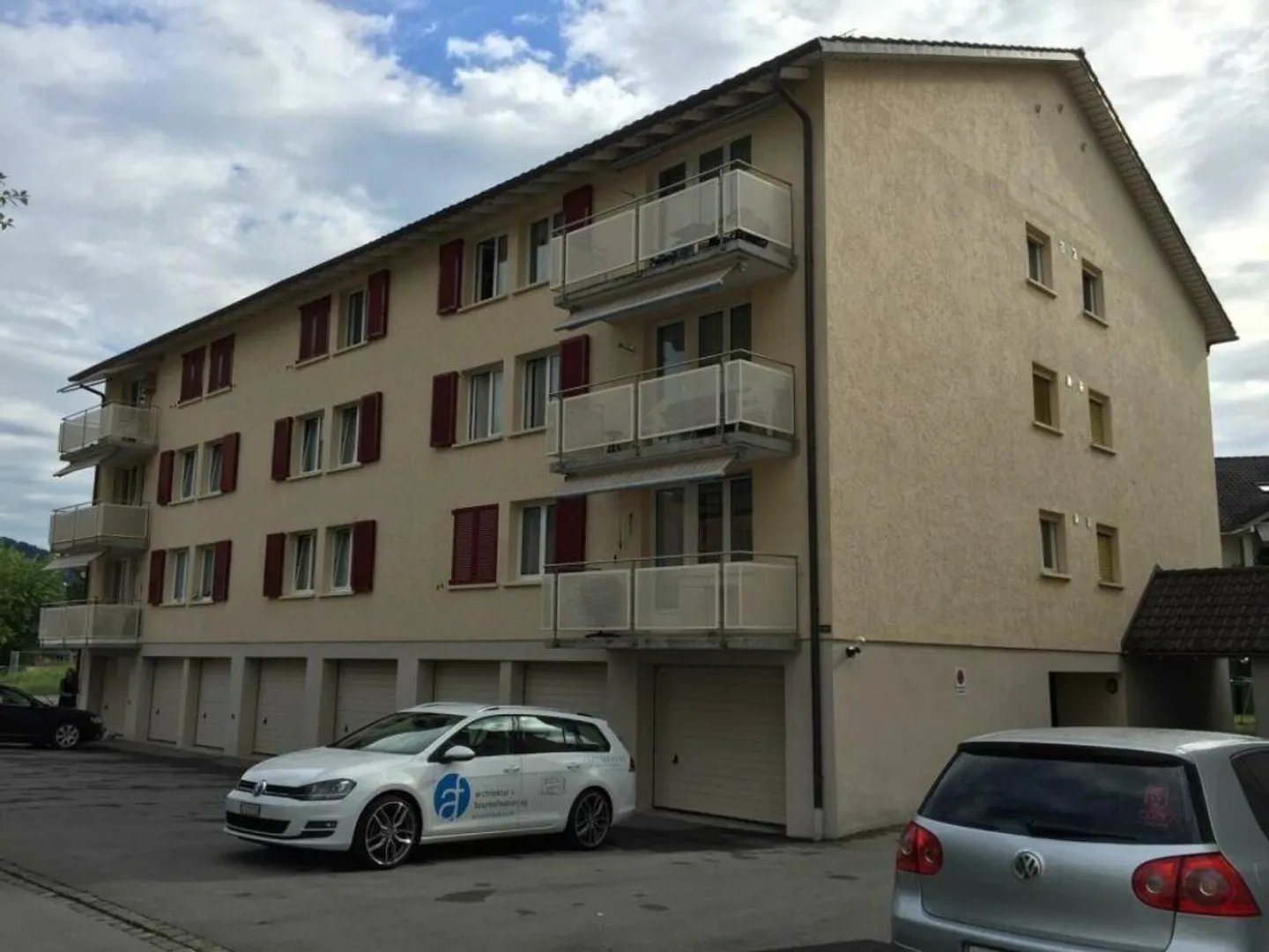 Aussenparkplätze - Foto 2 von 3