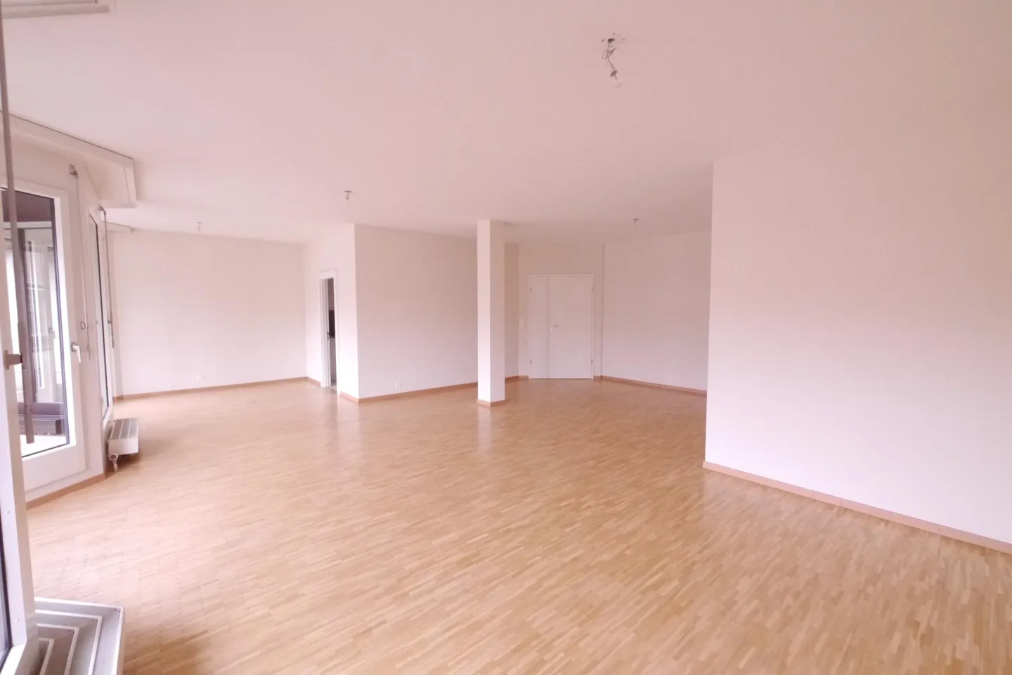 A NE PAS MANQUER !!!! MAGNIFIQUE 4 PIECES A FLORISSANT - Photo 3 sur 13