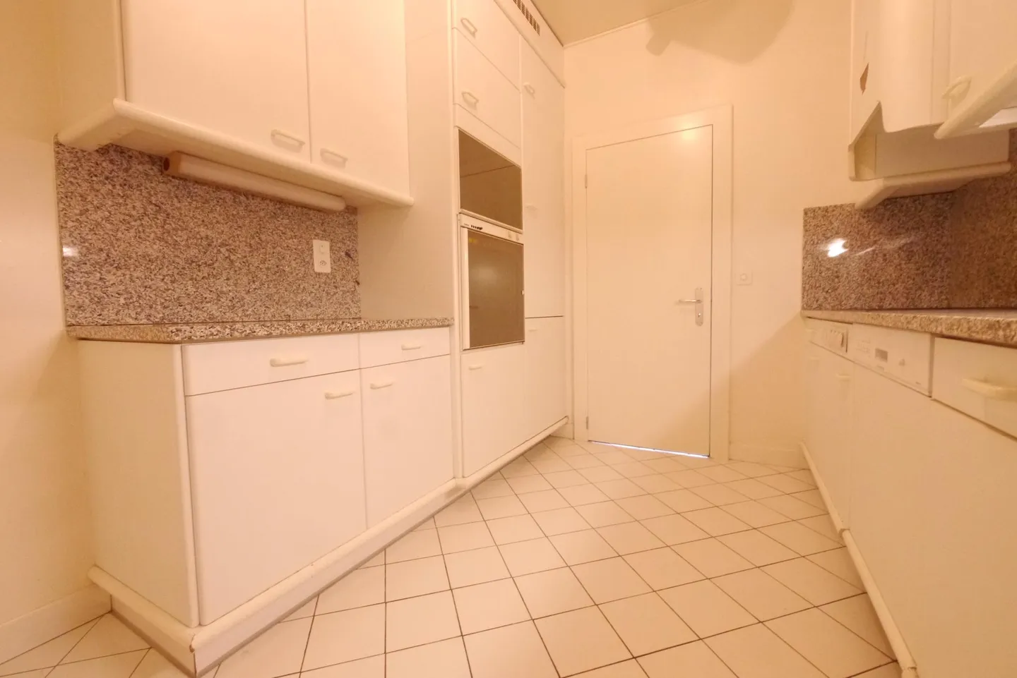 A NE PAS MANQUER !!!! MAGNIFIQUE 4 PIECES A FLORISSANT - Photo 6 sur 13