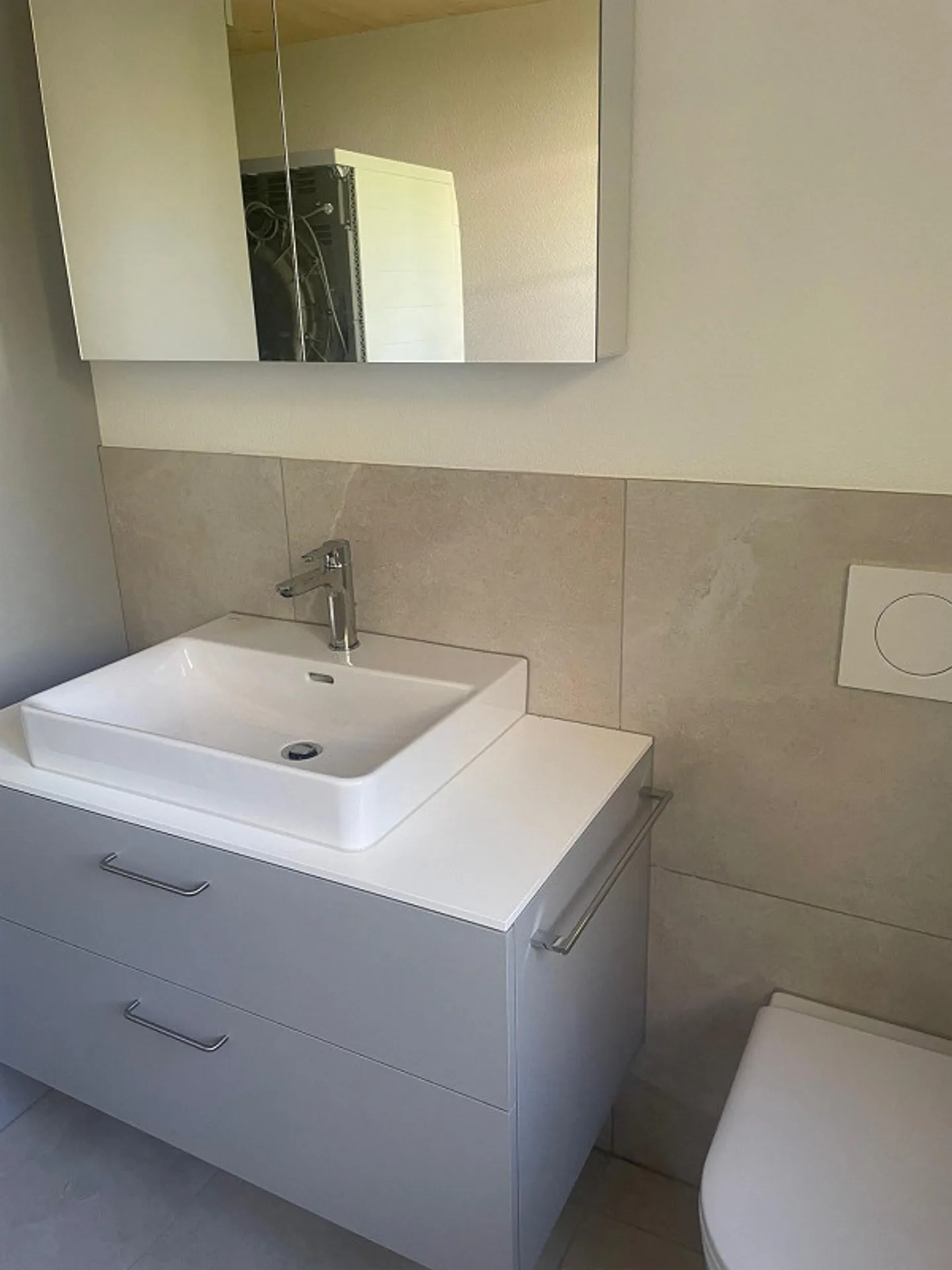 Recentemente ristrutturato: Ultimo appartamento di 3,5 locali in affitto - Foto 3 di 7