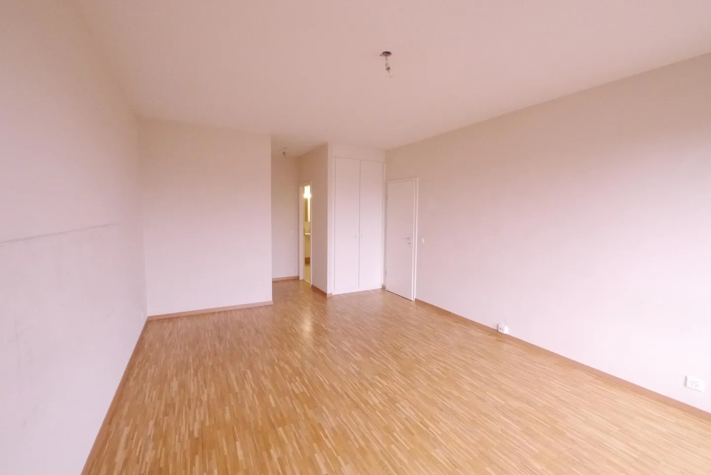 A NE PAS MANQUER !!!! MAGNIFIQUE 4 PIECES A FLORISSANT - Photo 12 sur 13