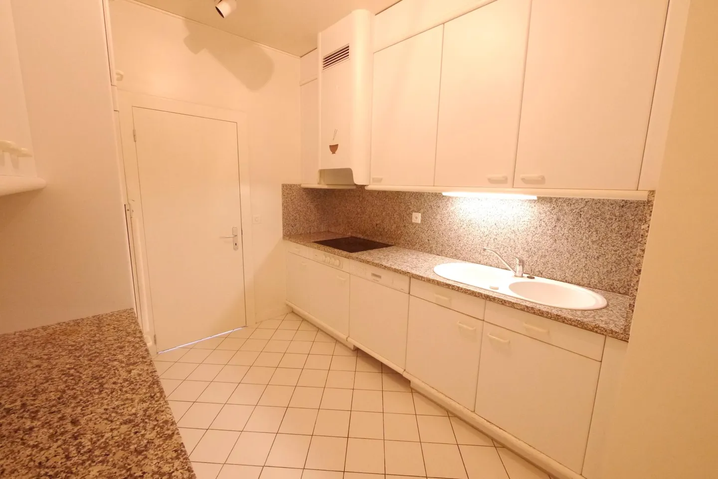 A NE PAS MANQUER !!!! MAGNIFIQUE 4 PIECES A FLORISSANT - Photo 7 sur 13