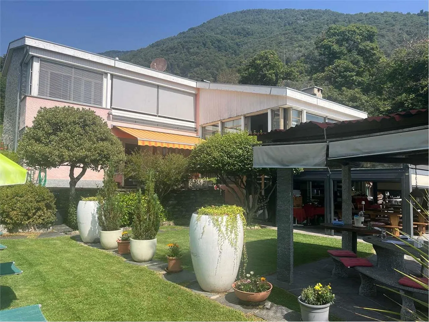 Brione sopra Minusio cas indipendente con piscina e vista panoramica - Foto 1 di 12