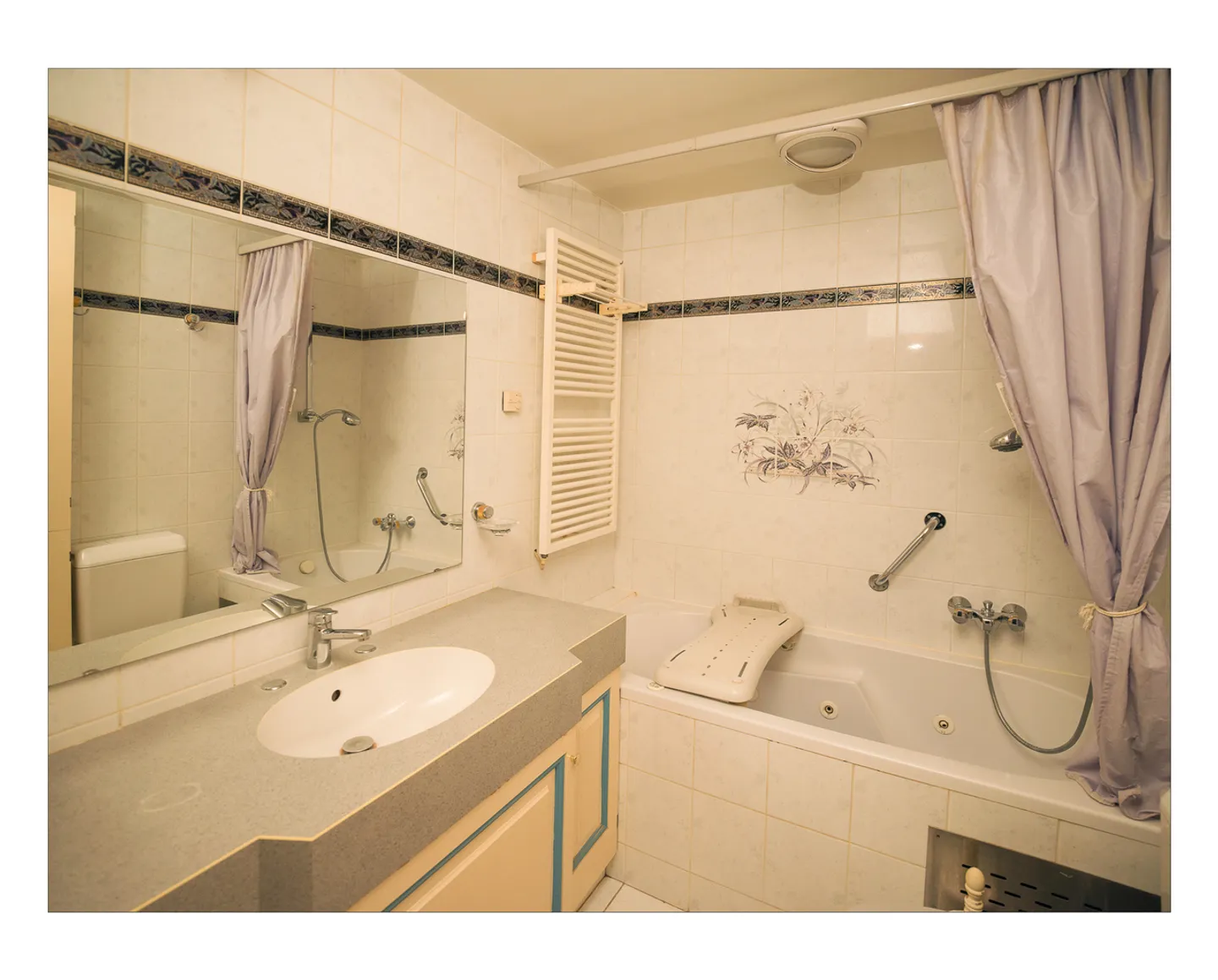 IN VENDITA molto bel appartamento di 3,5 locali con una superficie di circa 99 m2 - Foto 10 di 16