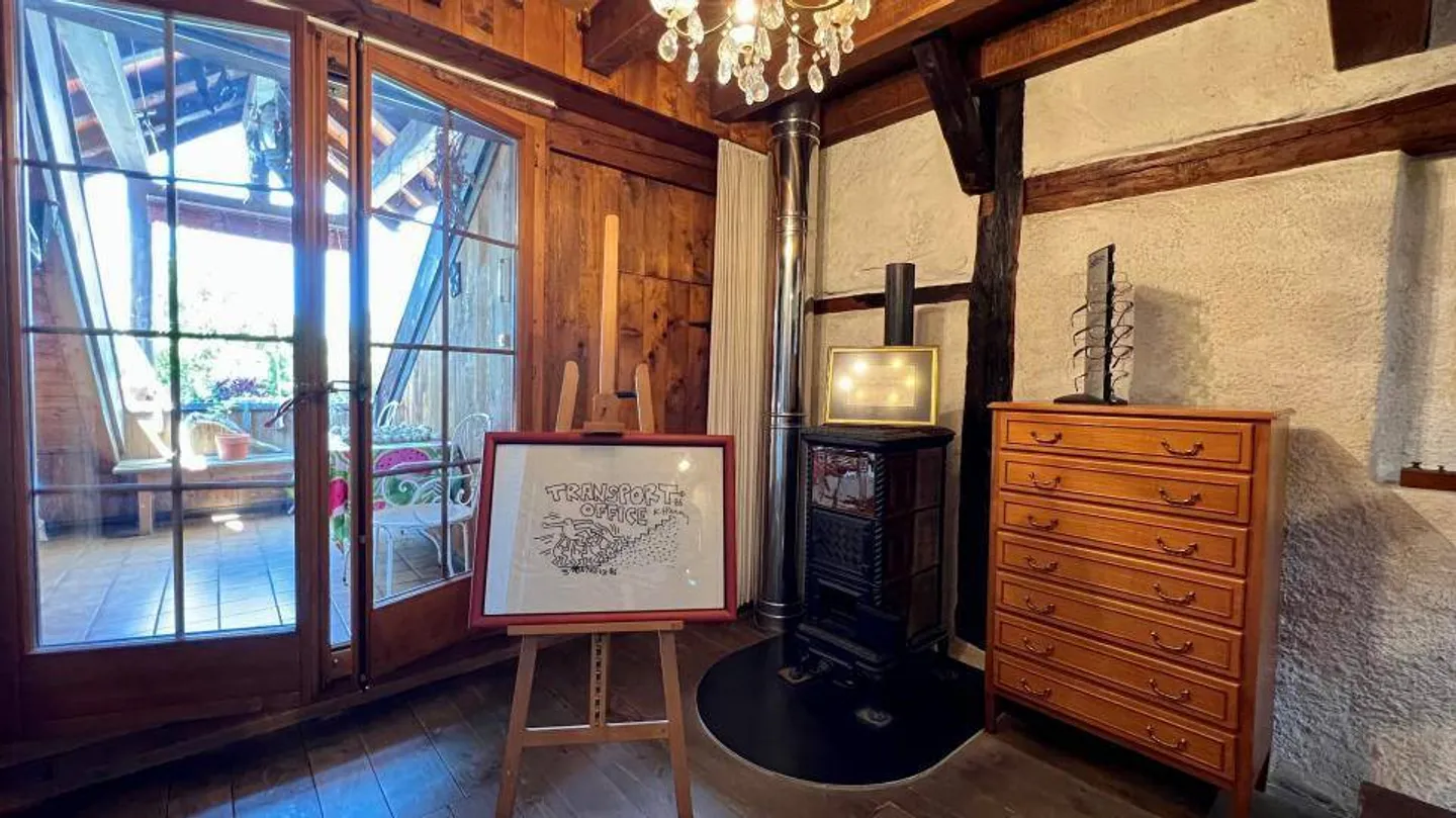 EXKLUSIV: 8,5-Zimmer-Haus in Villeneuve mit Gewerbefläche! - Foto 2 von 9