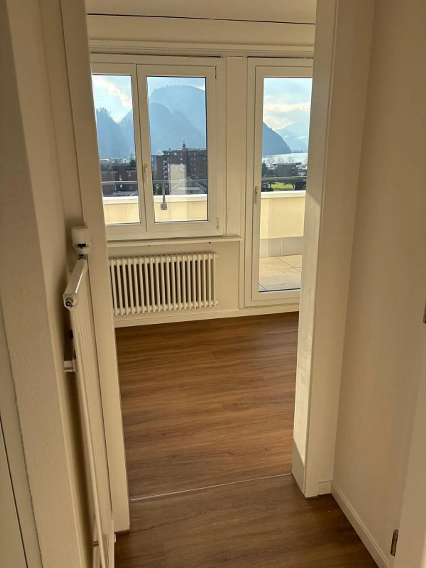 Modern sanierte 3-Zimmerwohnung mit Seesicht an ruhiger Lage - Foto 5 von 10
