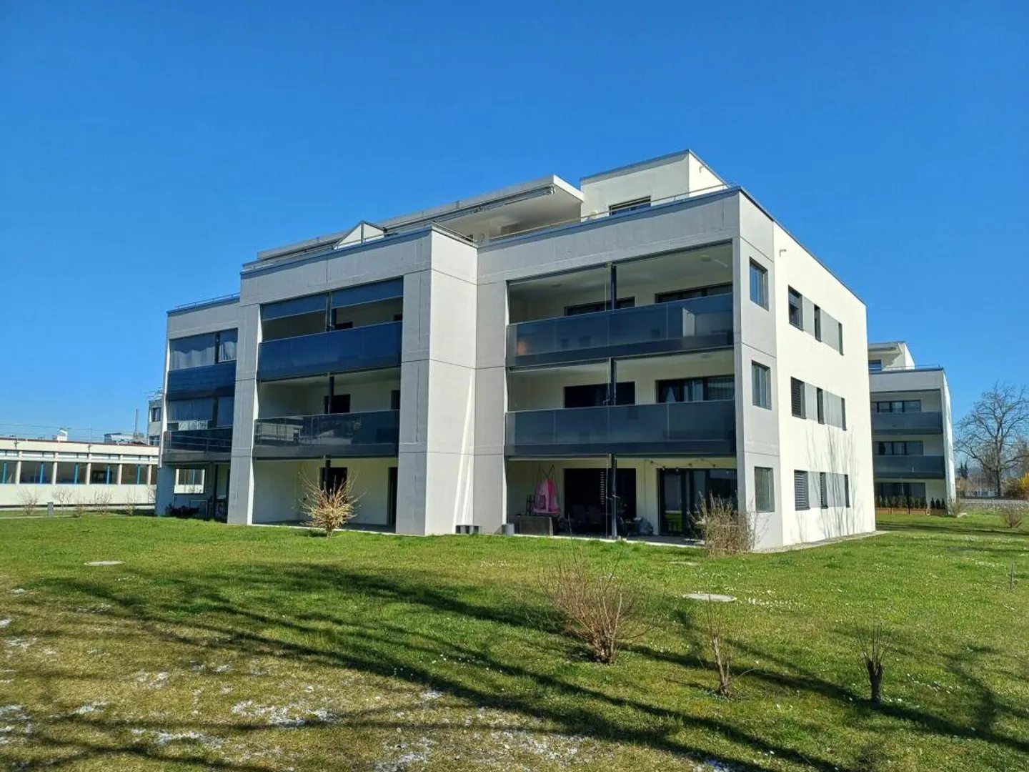 Geräumige 4.5 Zimmerwohnung - Foto 2 von 8