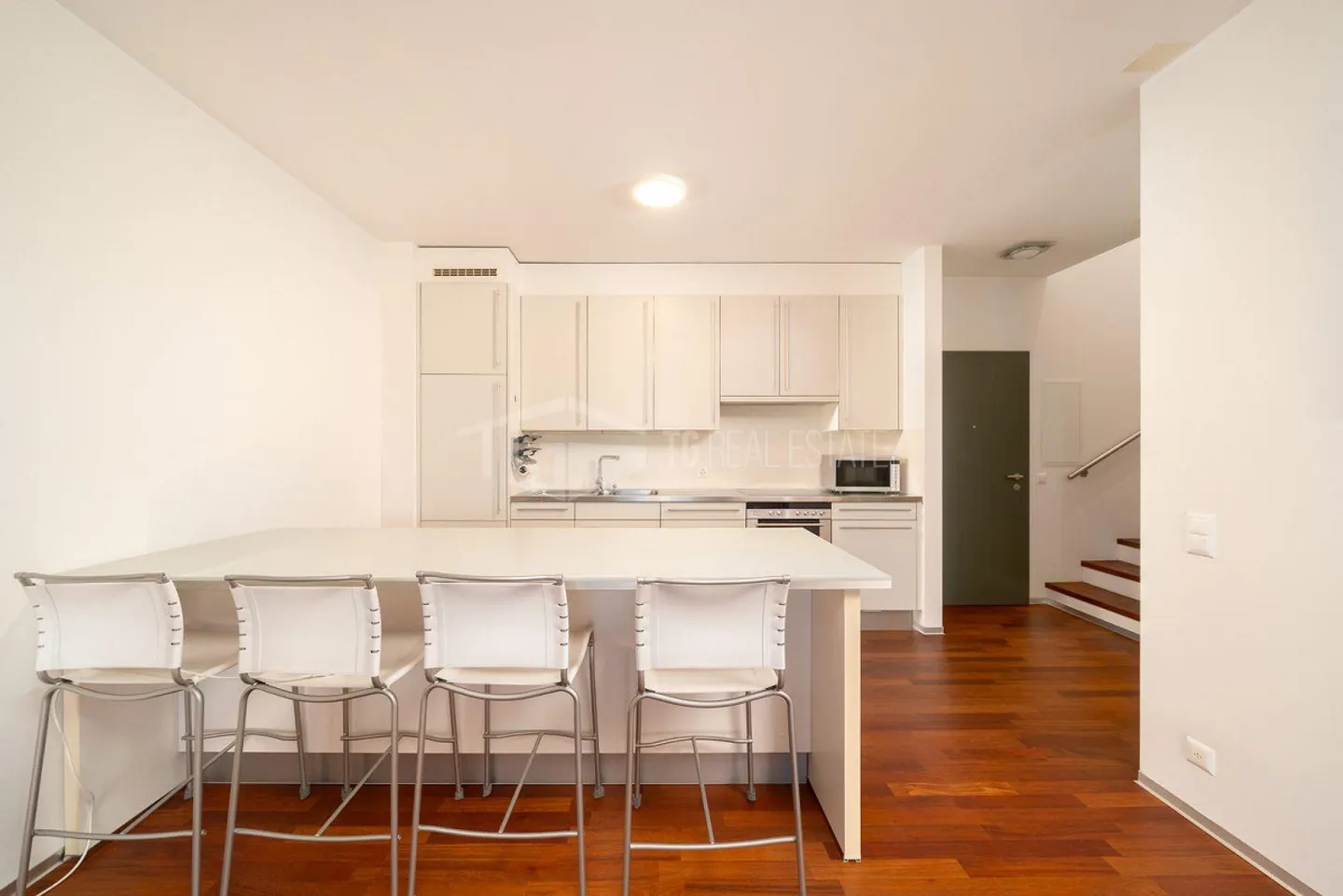 DUPLEX WITH GARDEN AND PANORAMIC VIEW OF THE LAKE - Photo 5 of 30
