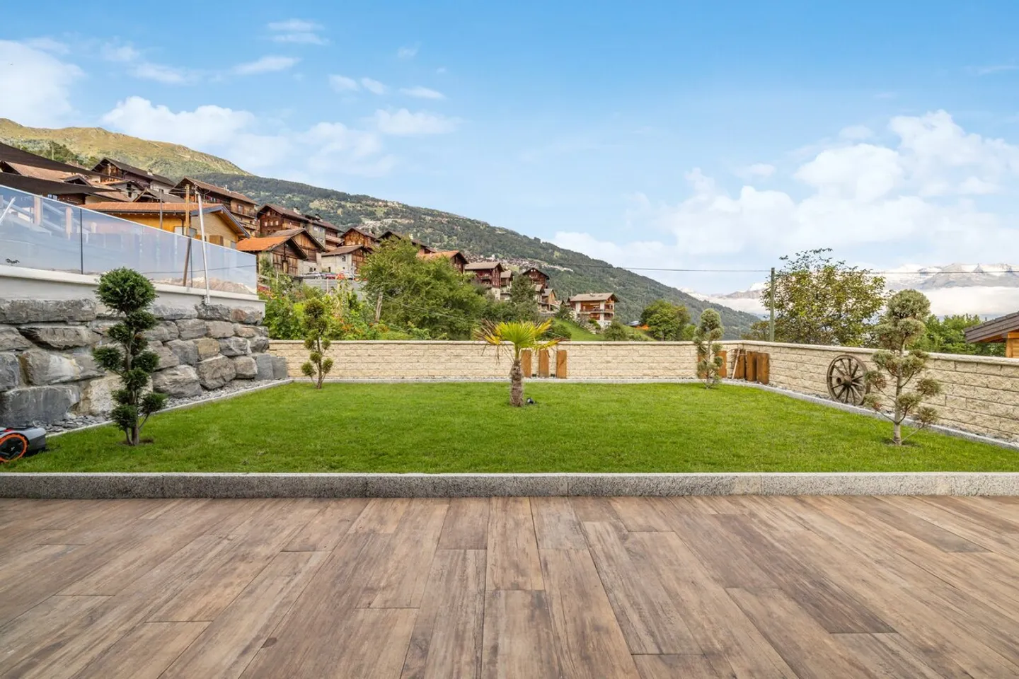 Maison moderne de 6,5 pièces avec jardin - Photo 11 sur 11