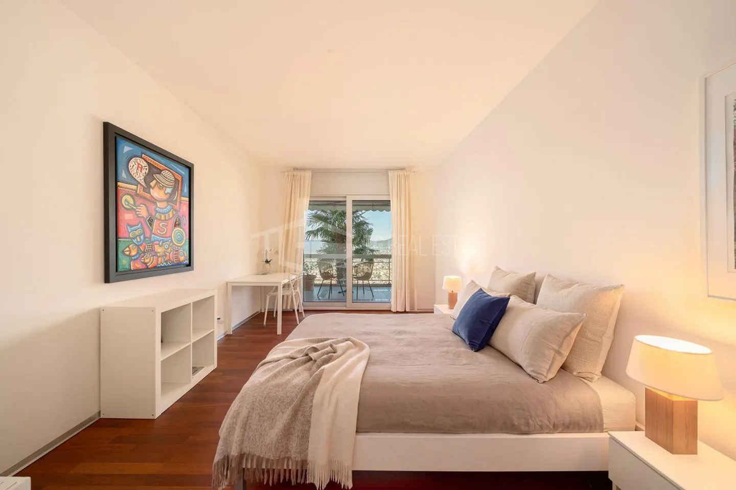 DUPLEX WITH GARDEN AND PANORAMIC VIEW OF THE LAKE - Photo 10 of 30
