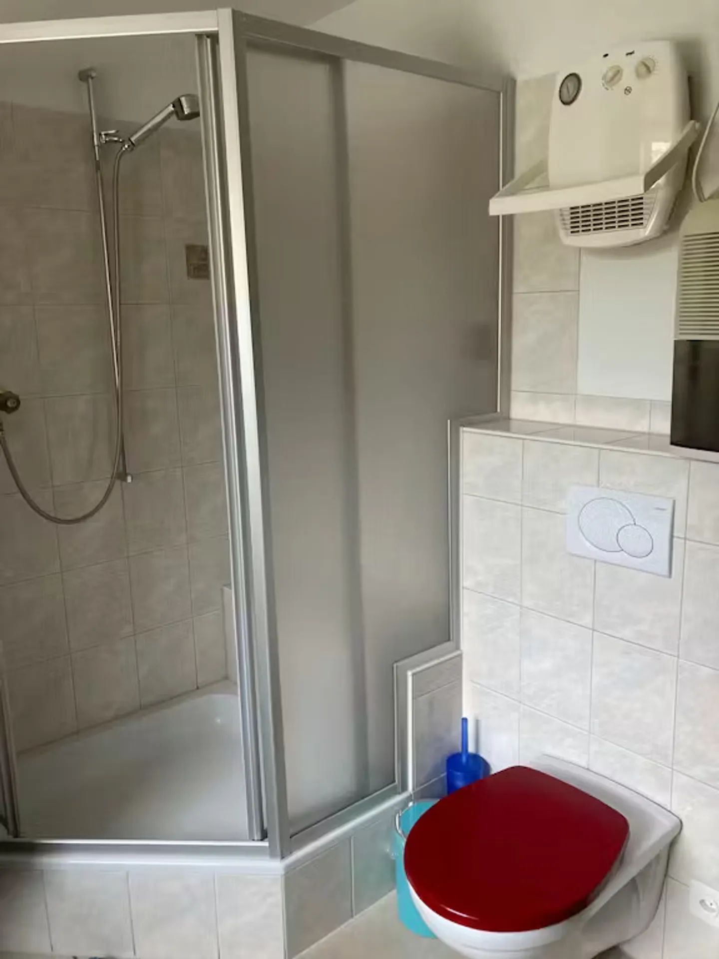 Modern Apartment in Bassersdorf - Photo 6 of 7