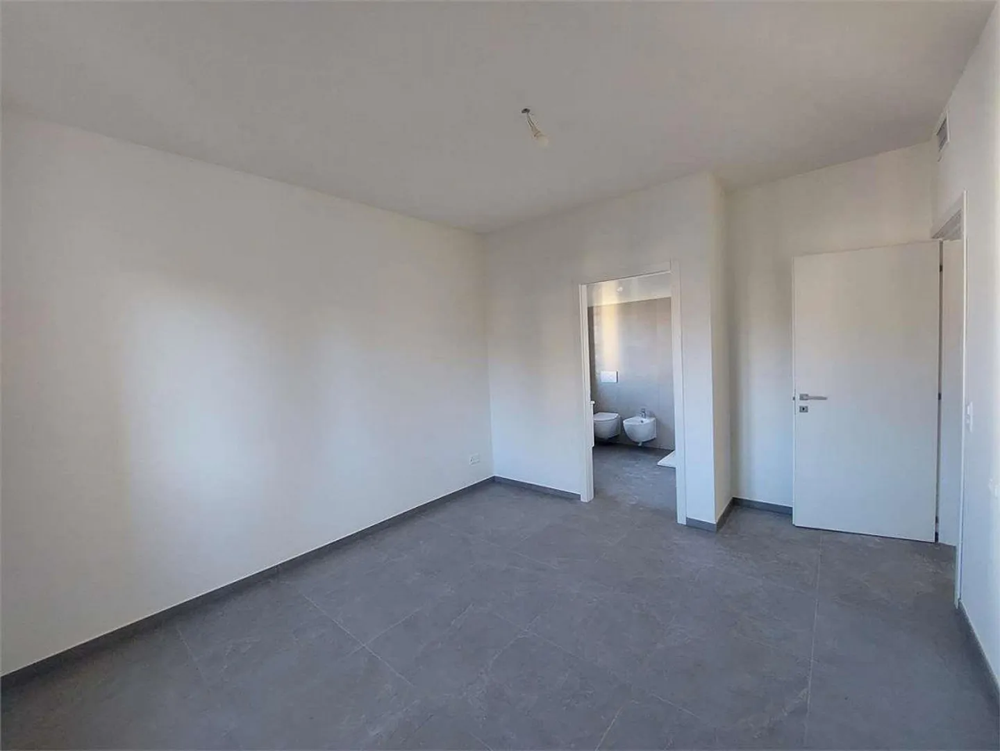 2342: Lugano, app. 3.5 locali ristrutturati - Foto 8 di 11