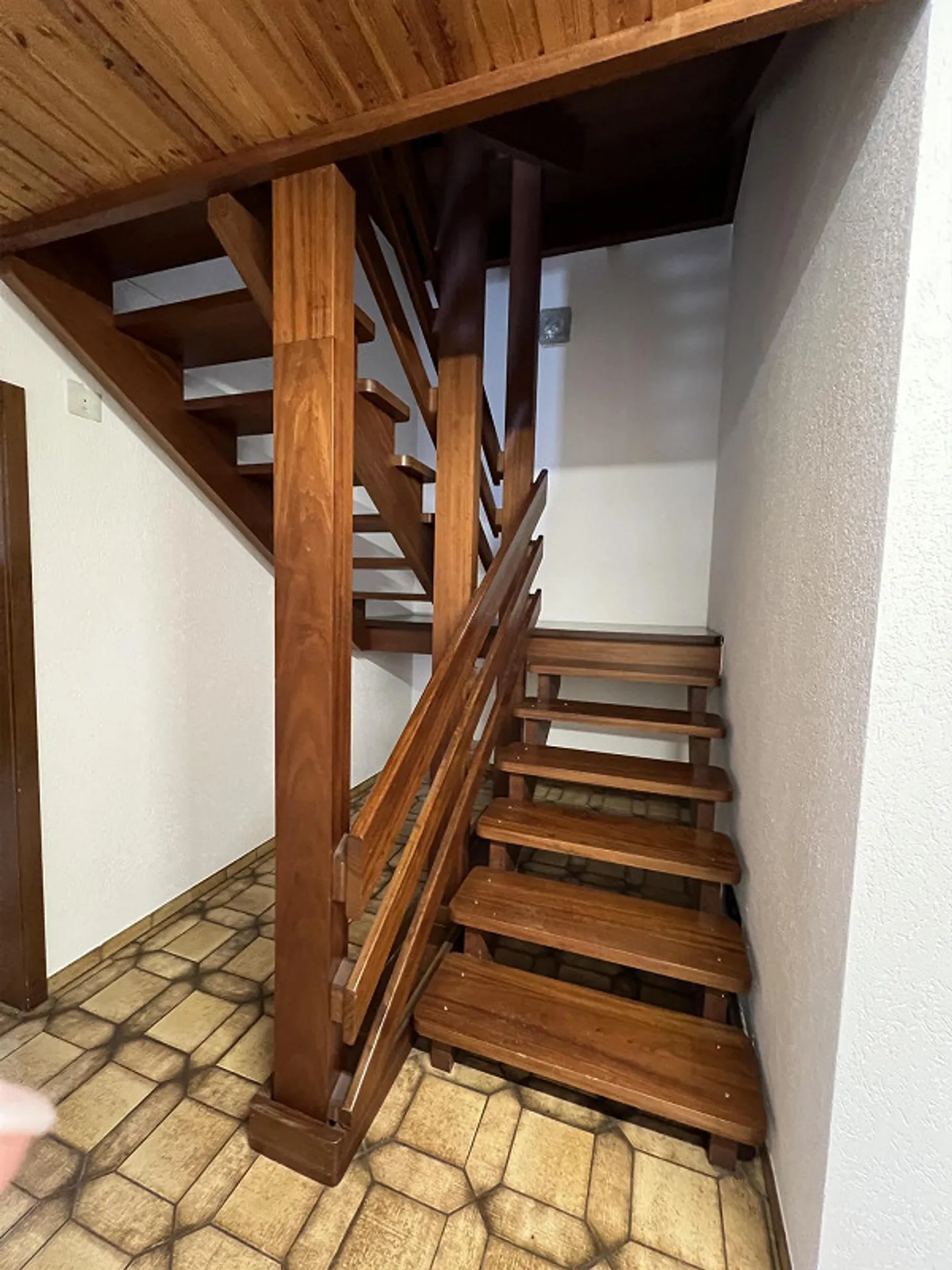 Geräumiges Familienhaus in zentraler Lage - Foto 3 von 13