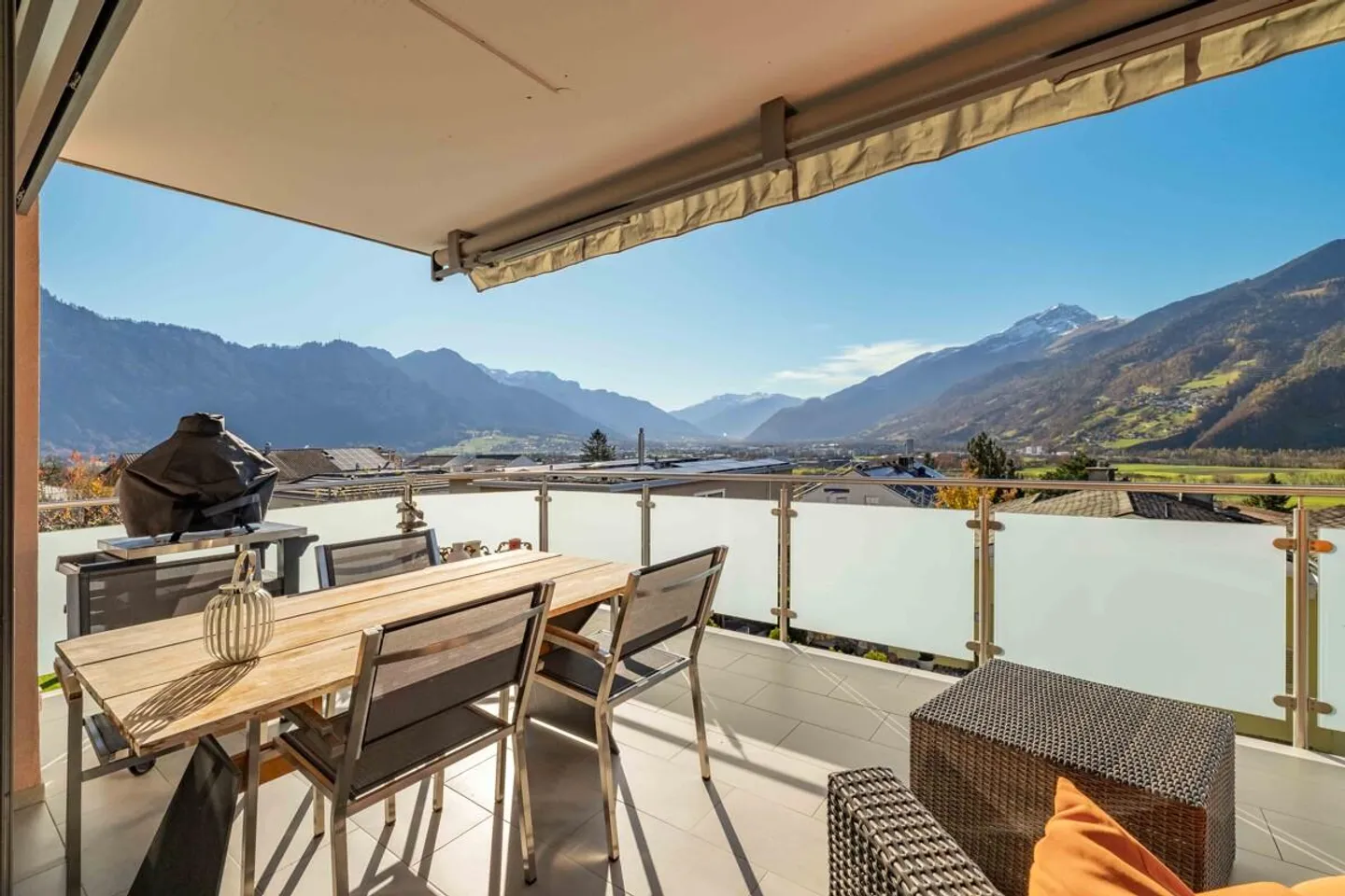 Condominium in Malans with a view of vineyards and mountains - Photo 1 of 6