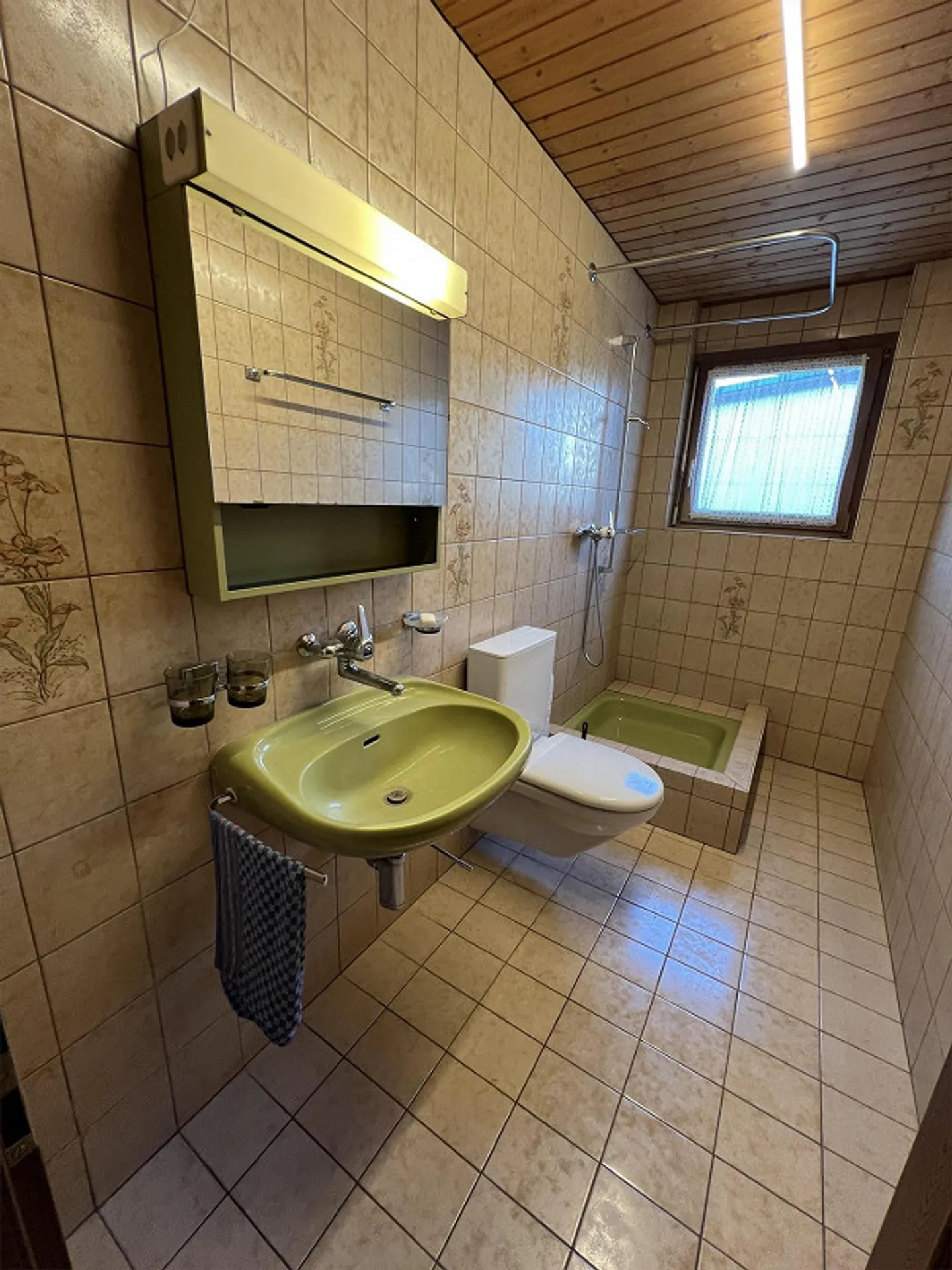 Geräumiges Familienhaus in zentraler Lage - Foto 5 von 13