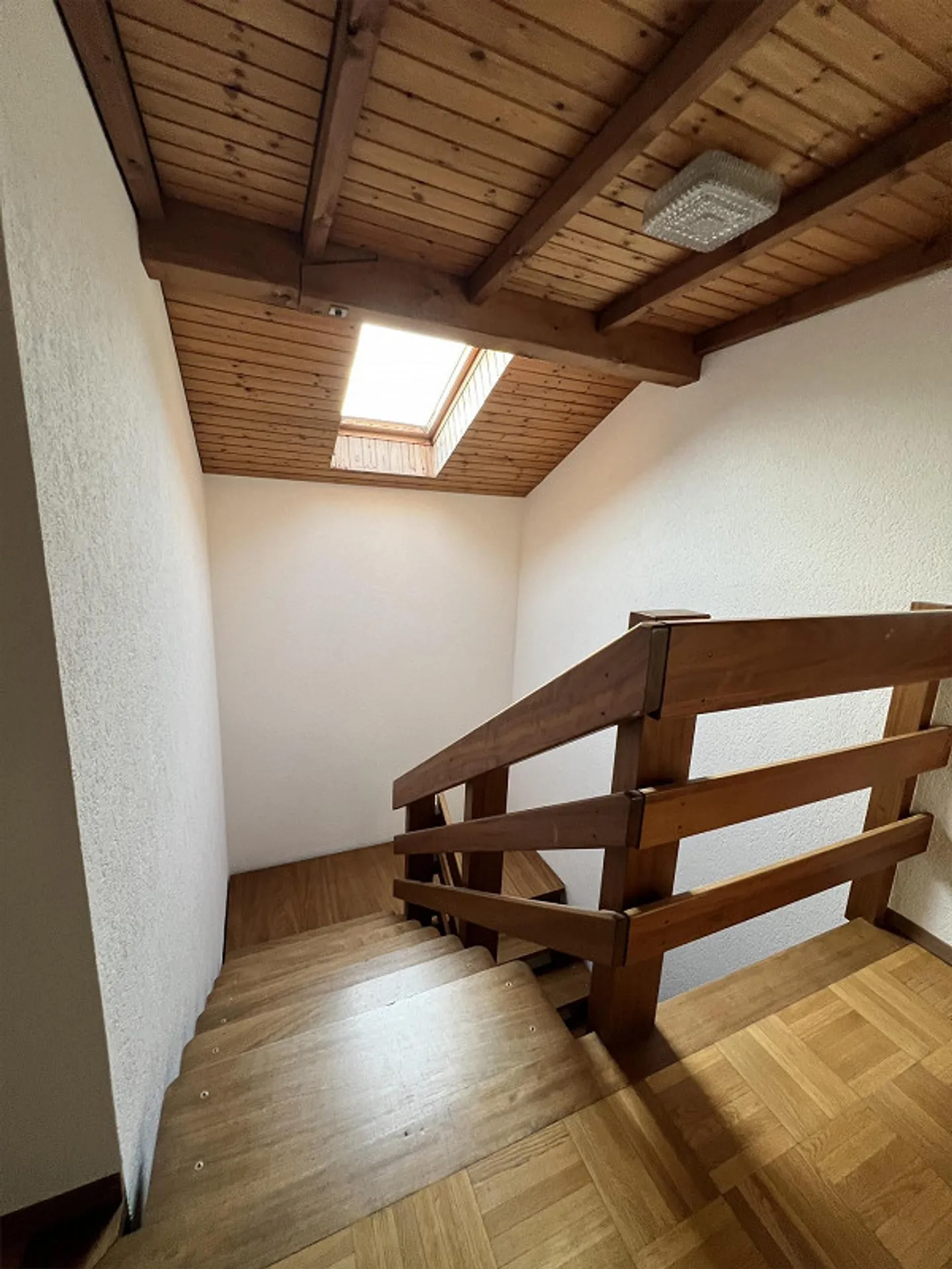 Geräumiges Familienhaus in zentraler Lage - Foto 12 von 13