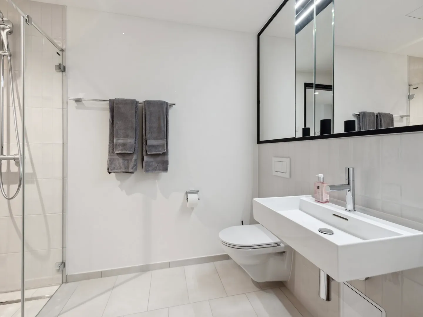 Baden - Appartamento moderno nella torre Akara - Foto 4 di 7