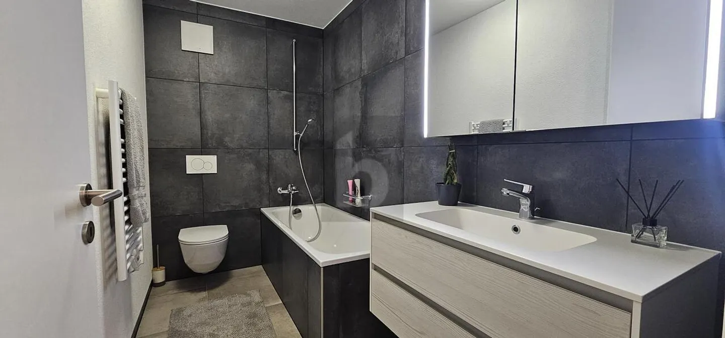 IDEALLY LOCATED IN THE NEW ECO-DISTRICT - Photo 4 of 6