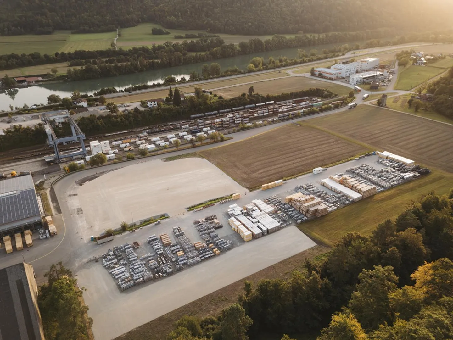 Terrain industriel et commercial - Photo 3 sur 3