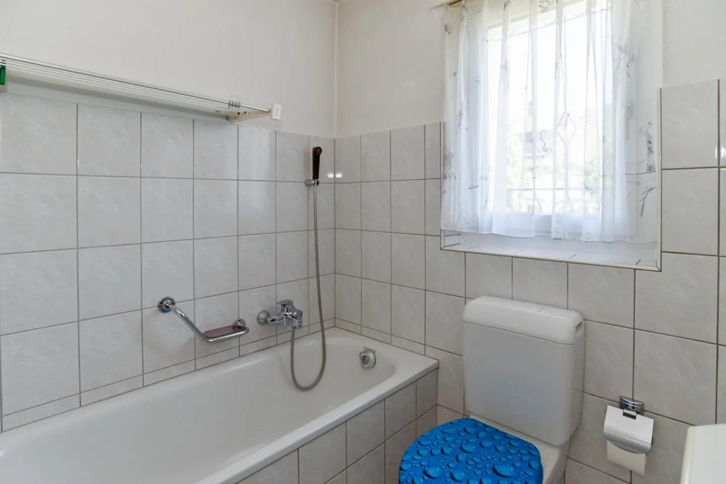 Maison individuelle avec potentiel dans un emplacement calme - Photo 12 sur 13