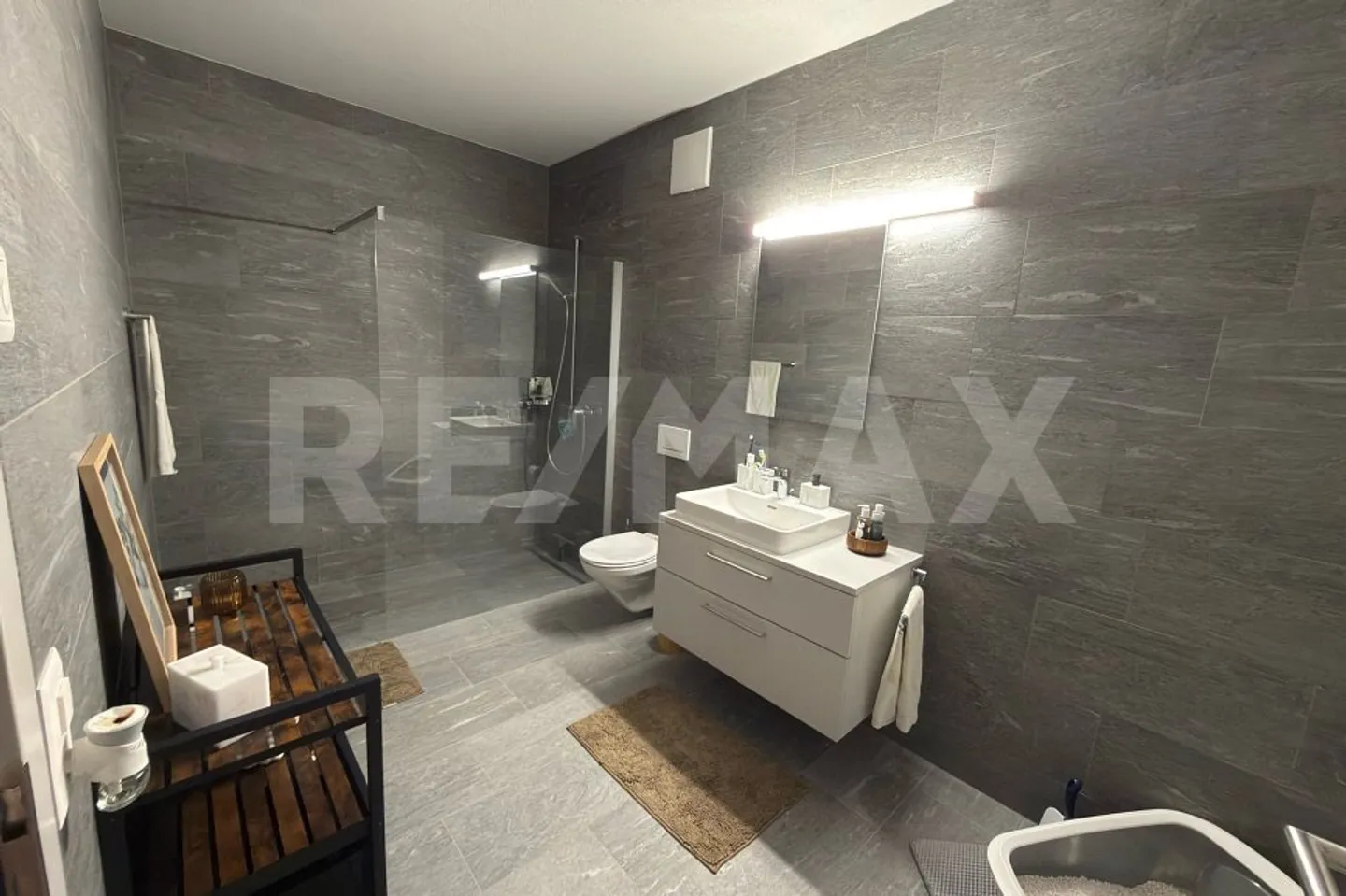 Modern, loft-like 2.5-room apartment in the center of Küblis - Photo 5 of 7