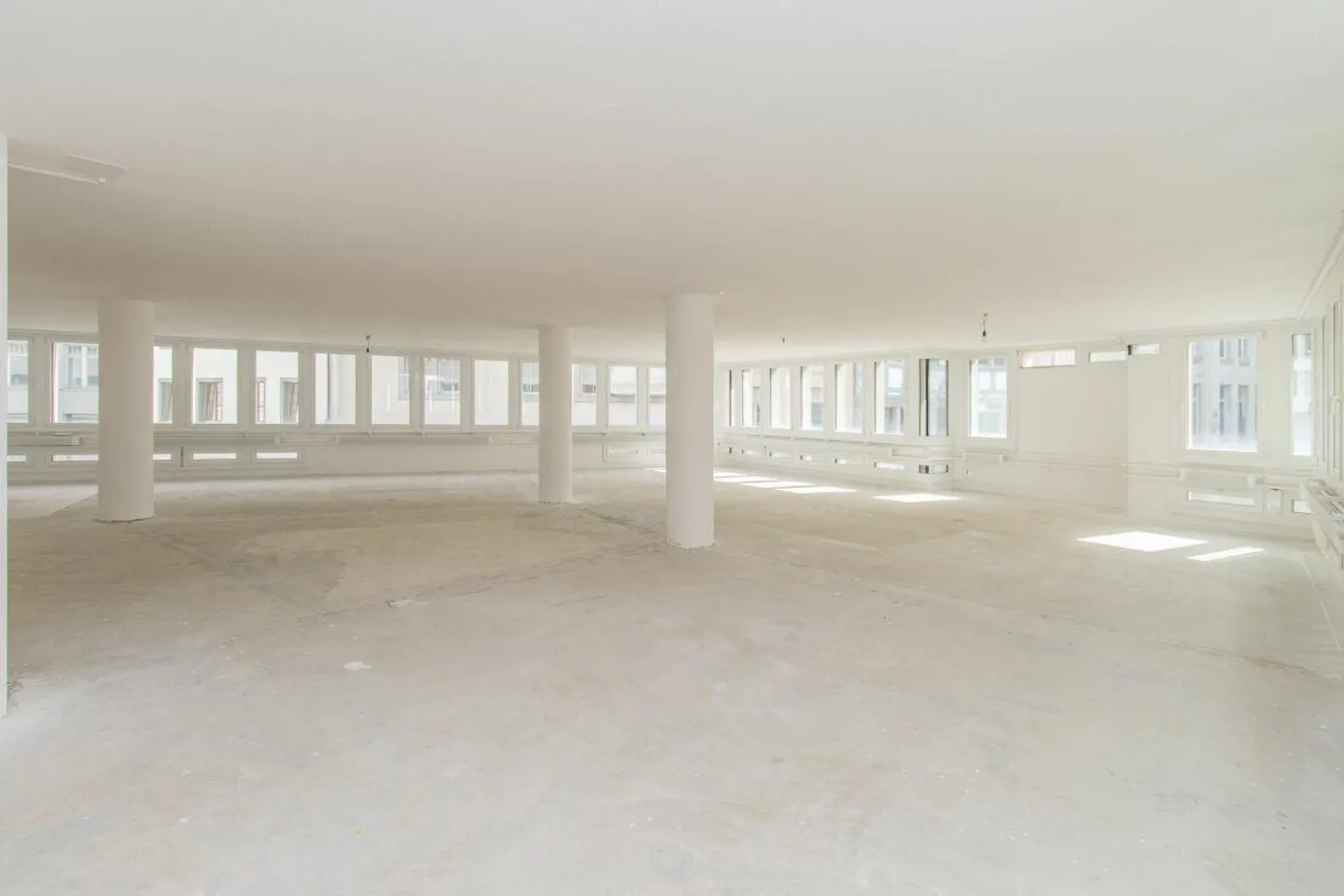 Beauty, Practice or Office Spaces: Most Attractive Location in ... - Photo 4 of 7