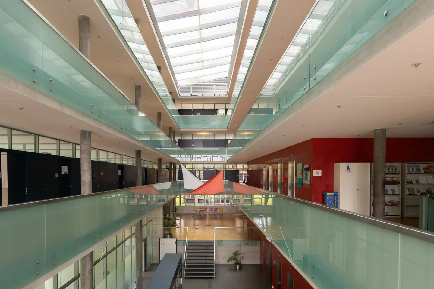 Espace de bureau moderne sur 4 étages - Photo 7 sur 8