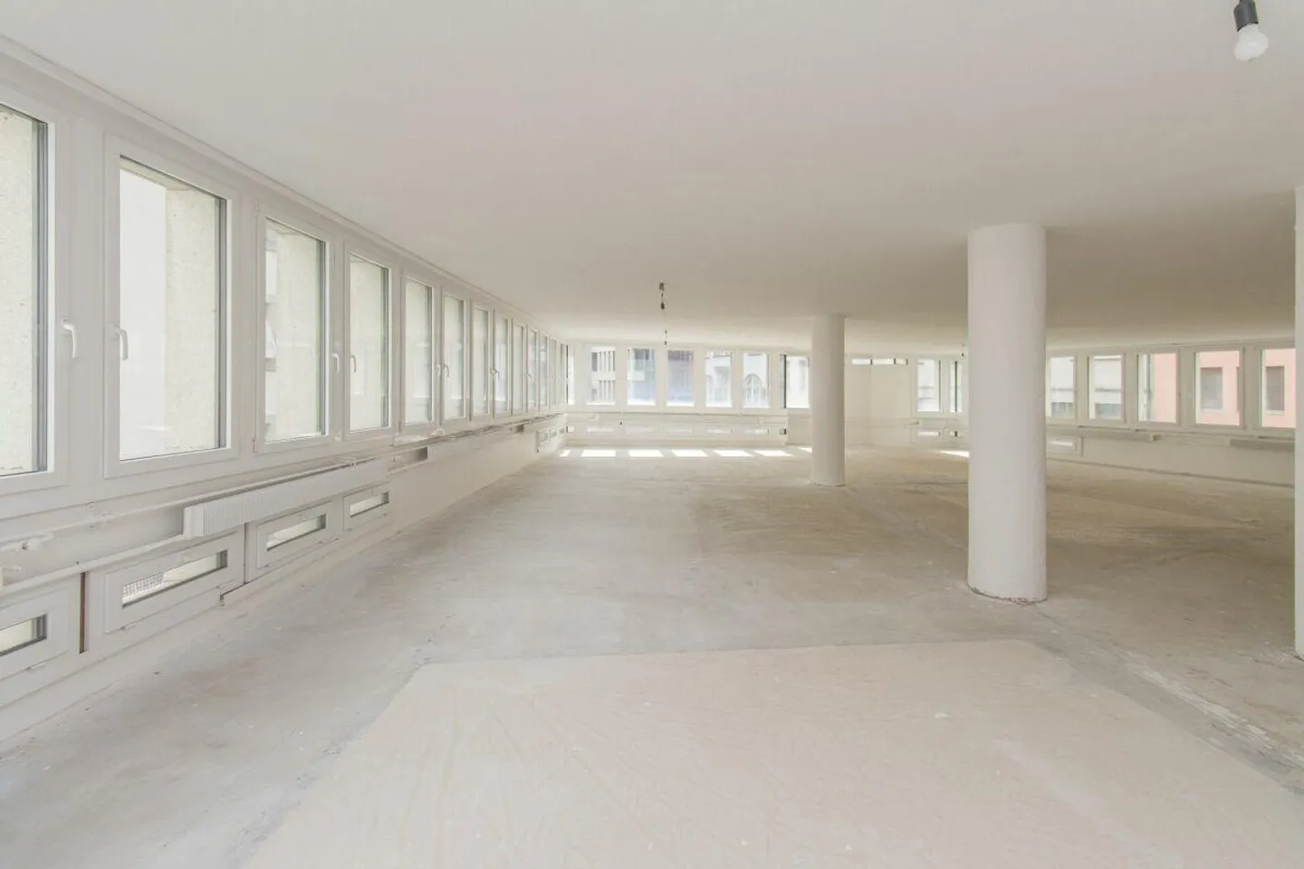 Beauty, Practice or Office Spaces: Most Attractive Location in ... - Photo 5 of 7