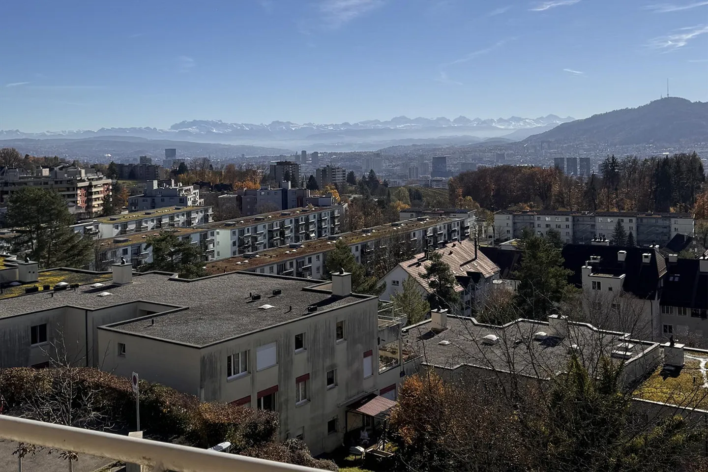 Charmante Attikamaisonette mit Blick - Foto 1 von 4