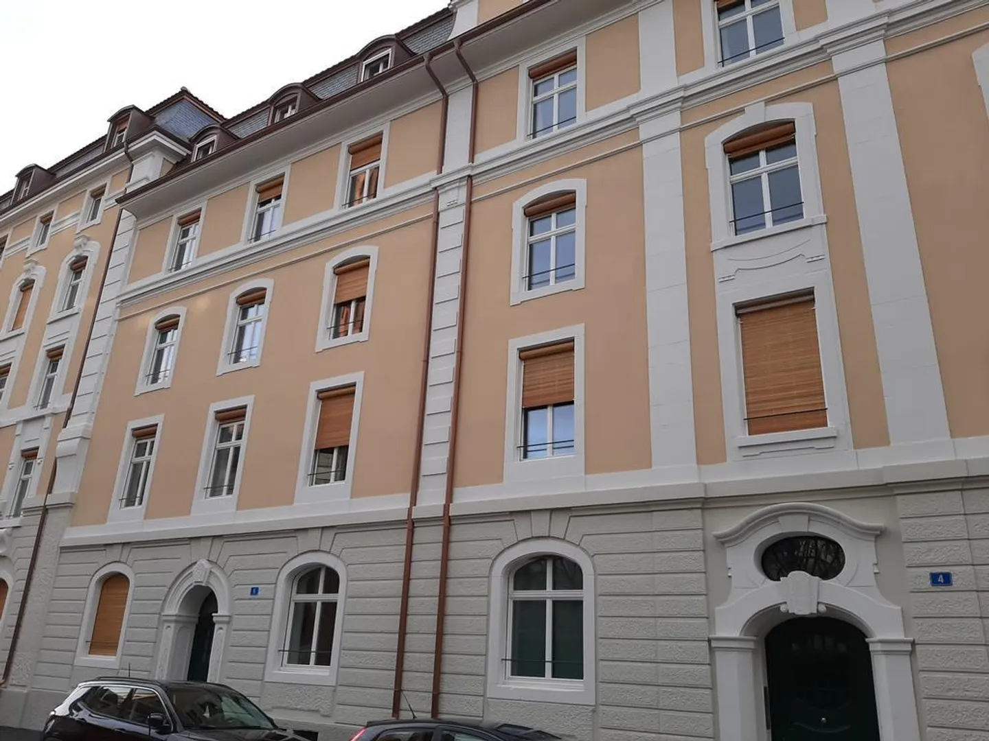Renovated 1-room apartment with balcony - Photo 1 of 7