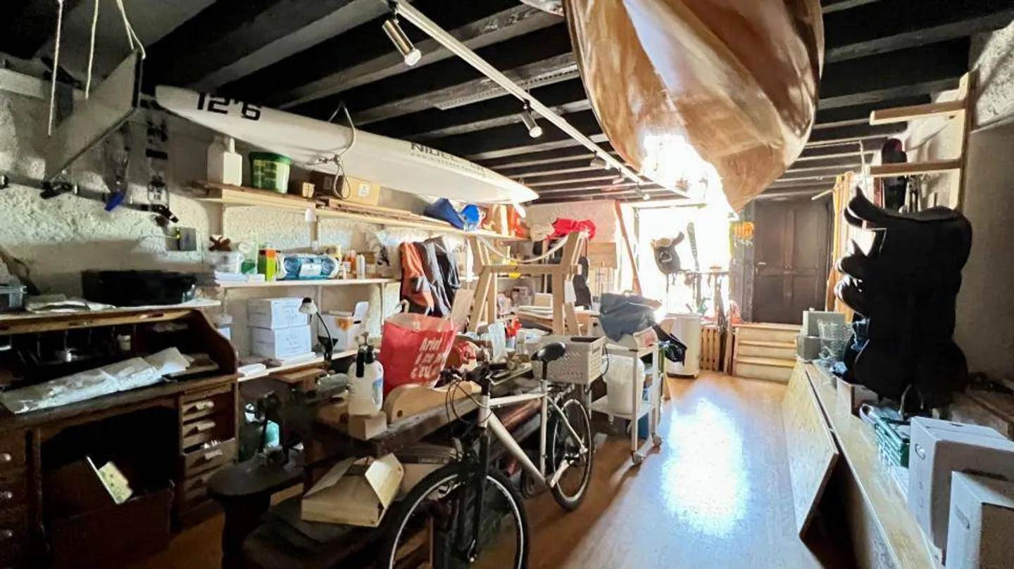 EXKLUSIV: 8,5-Zimmer-Haus in Villeneuve mit Gewerbefläche! - Foto 9 von 9