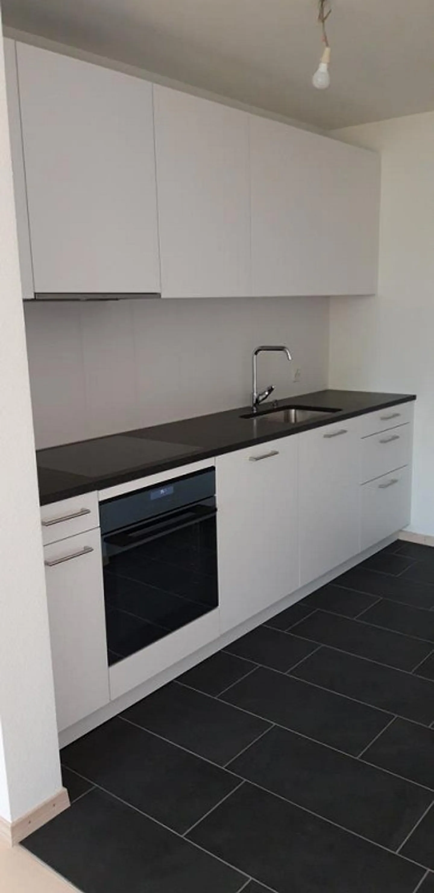 Renovated 1-room apartment with balcony - Photo 2 of 7