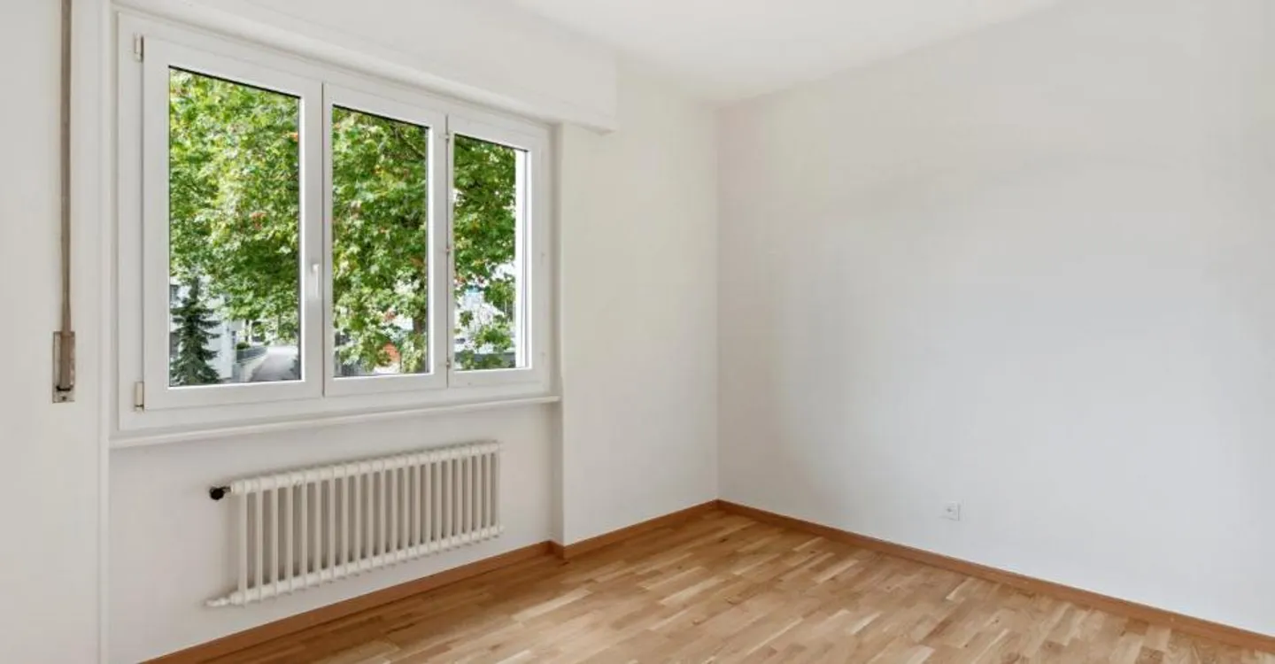 Appartement Charmant Près de Pontaise - Photo 4 sur 5