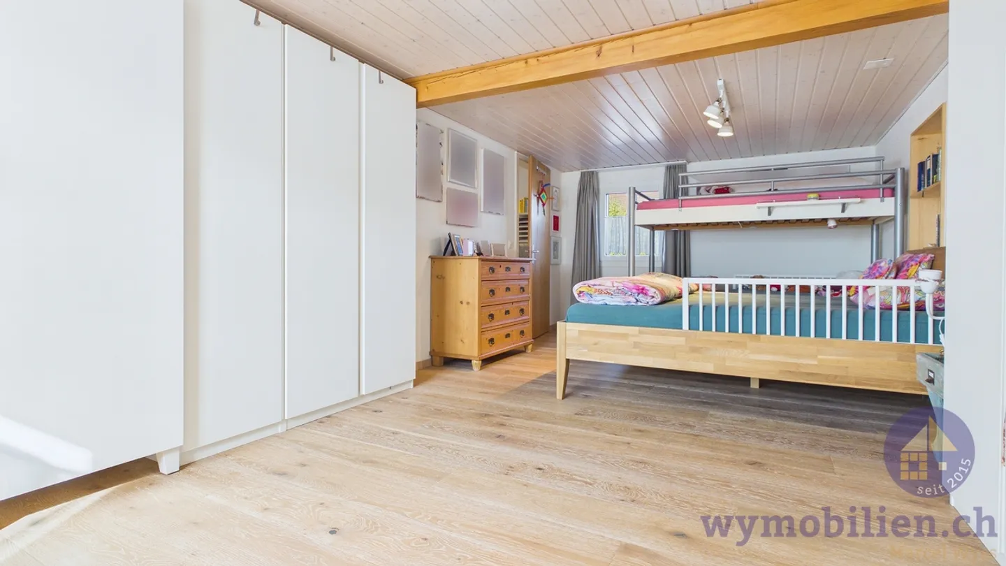House with 258m2 of living space and limitless potential - Photo 10 of 12