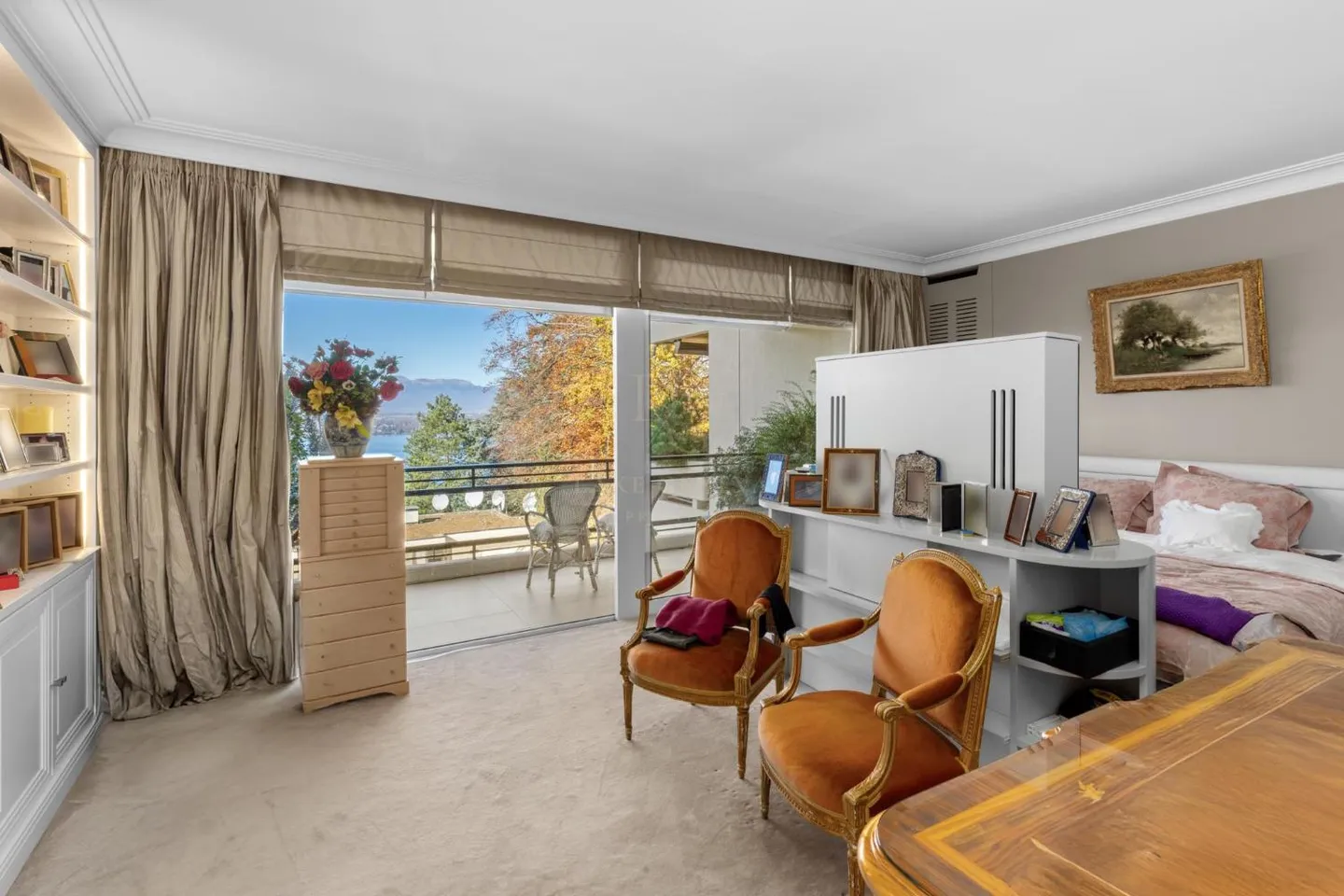 Magnificent apartment with lake view - Photo 13 of 13
