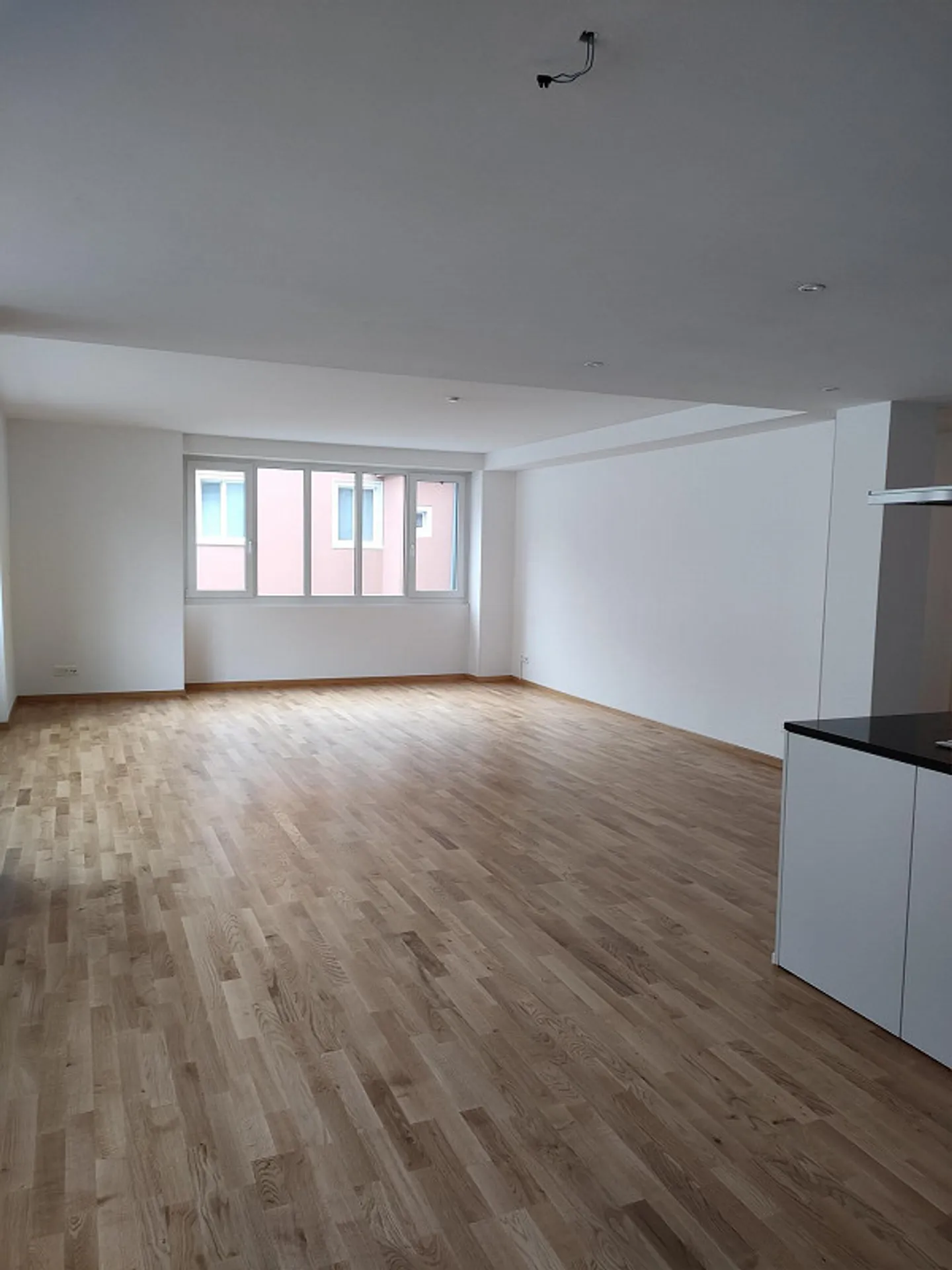 Appartement moderne et spacieux de 3,5 pièces dans la vieille ville - Photo 1 sur 9