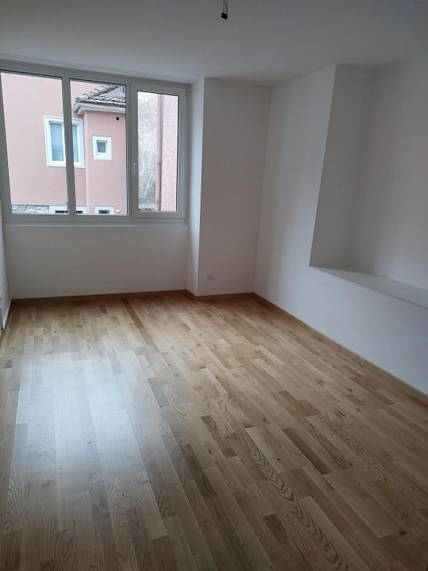 Appartement moderne et spacieux de 3,5 pièces dans la vieille ville - Photo 5 sur 9