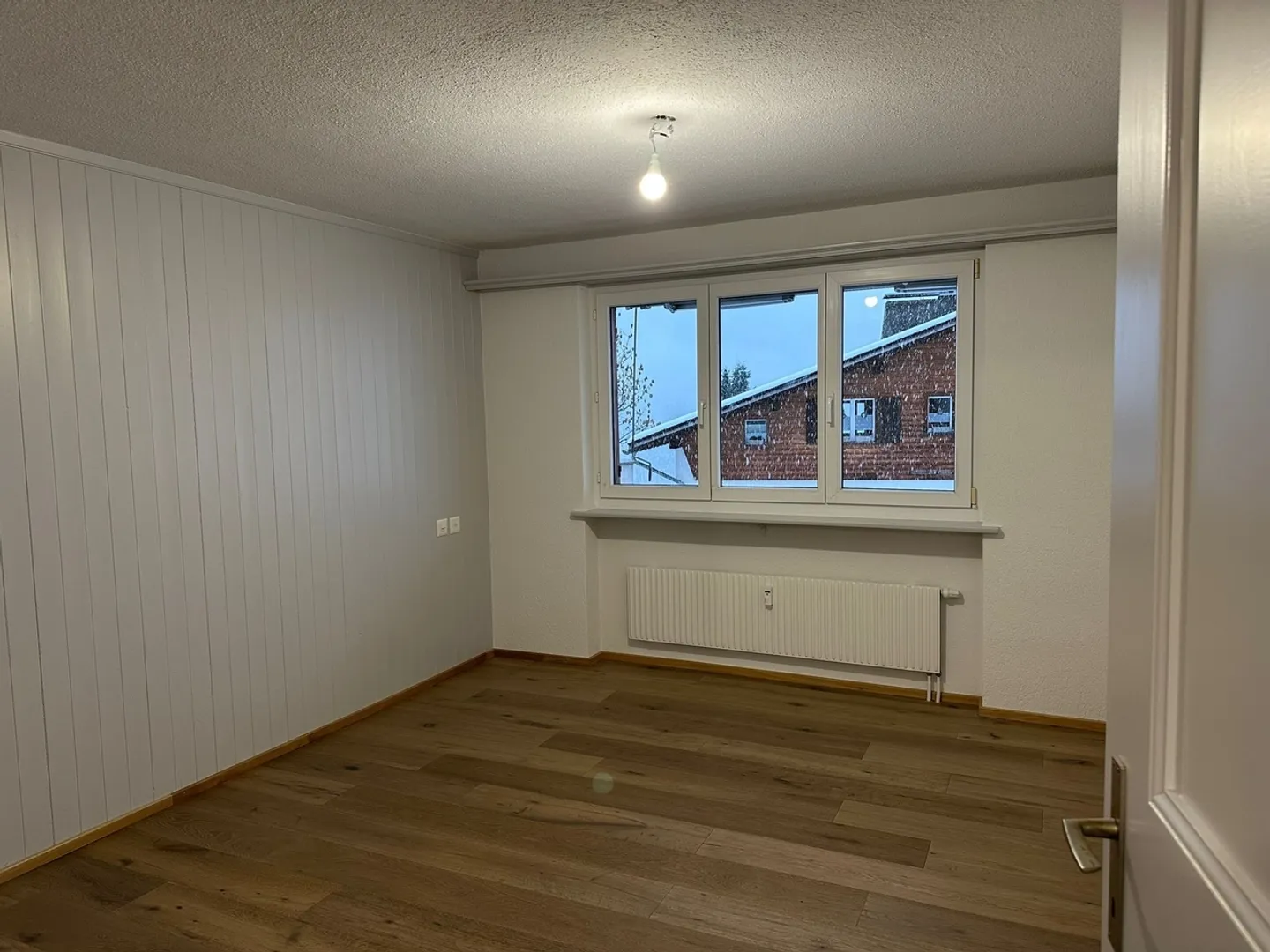 Charming Ground-Floor Apartment - Photo 9 of 13