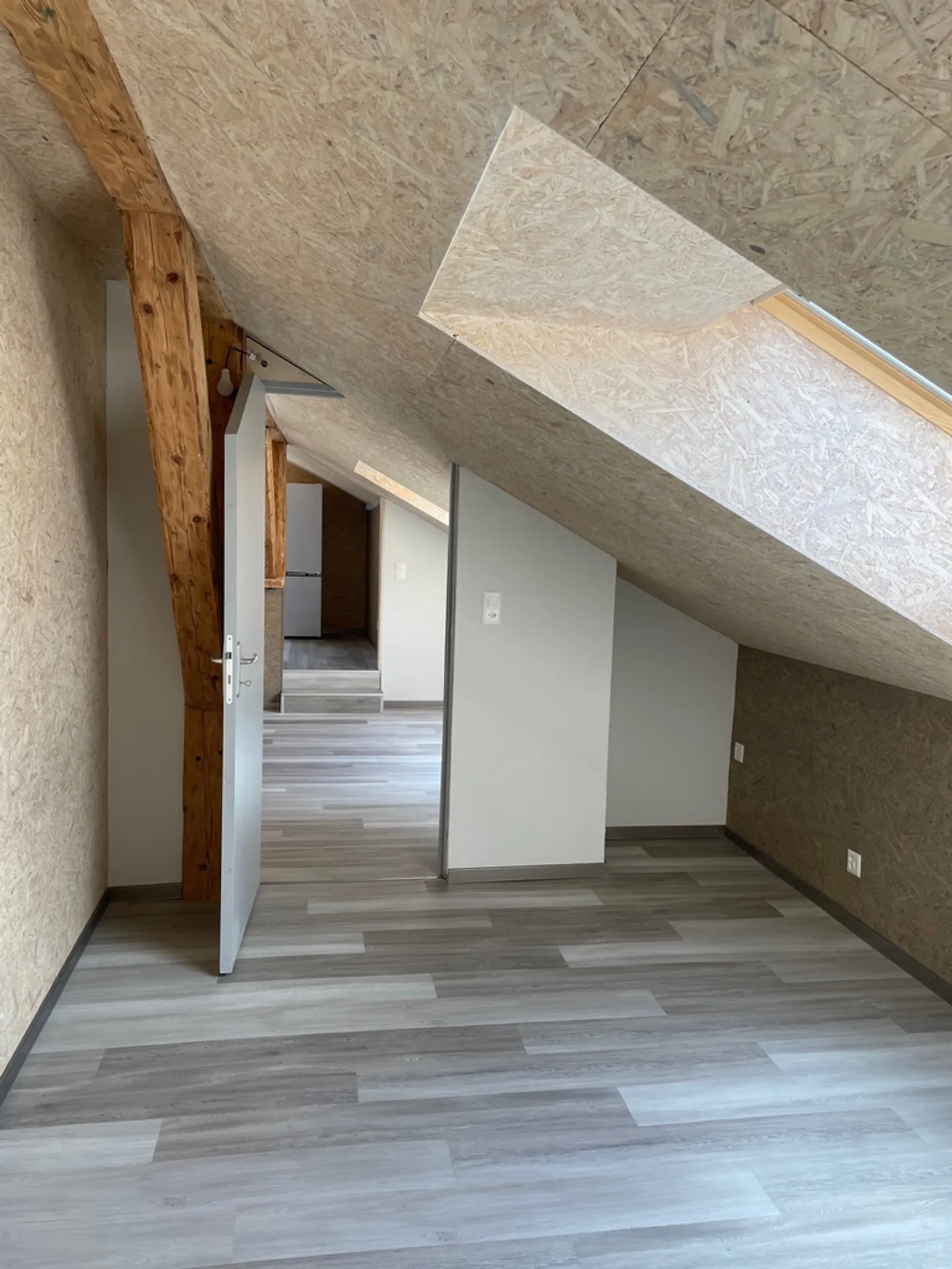 2.5-Zimmer-Dachgeschosswohnung - Foto 6 von 10