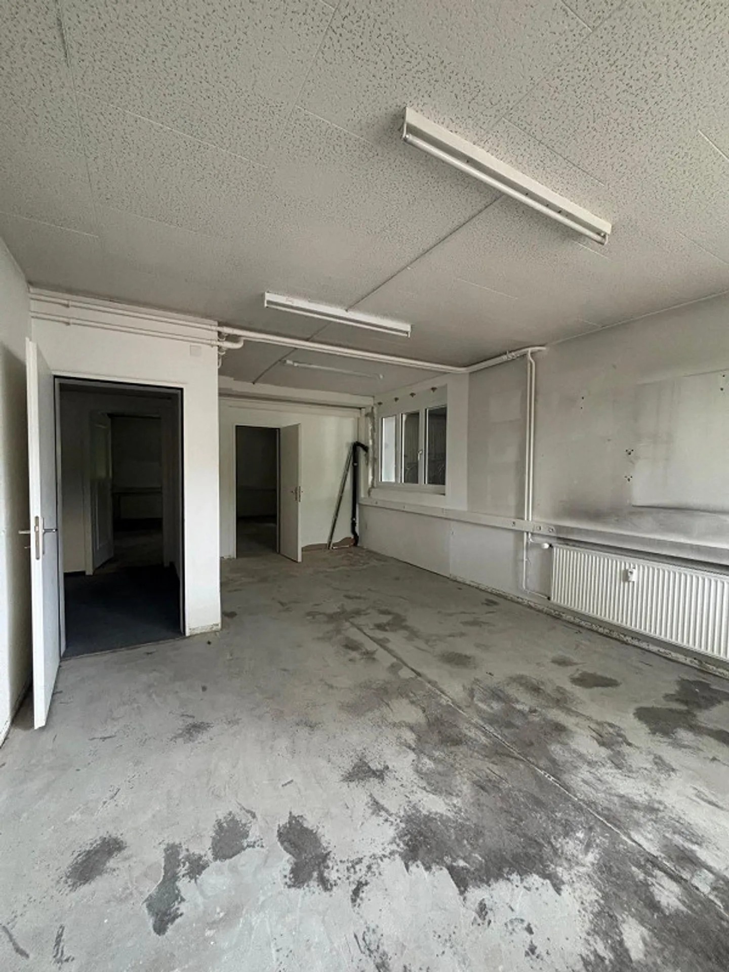Vos nouveaux bureaux ou locaux de pratique dans le quartier calme de Schosshalden - Photo 4 sur 7