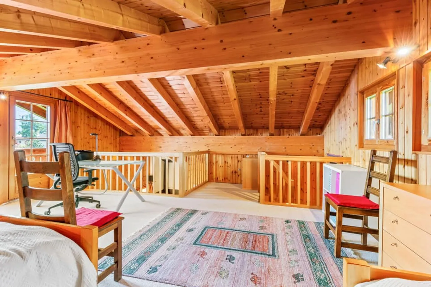 Magnifico chalet in legno in una posizione tranquilla - situazione eccezionale - Foto 8 di 12