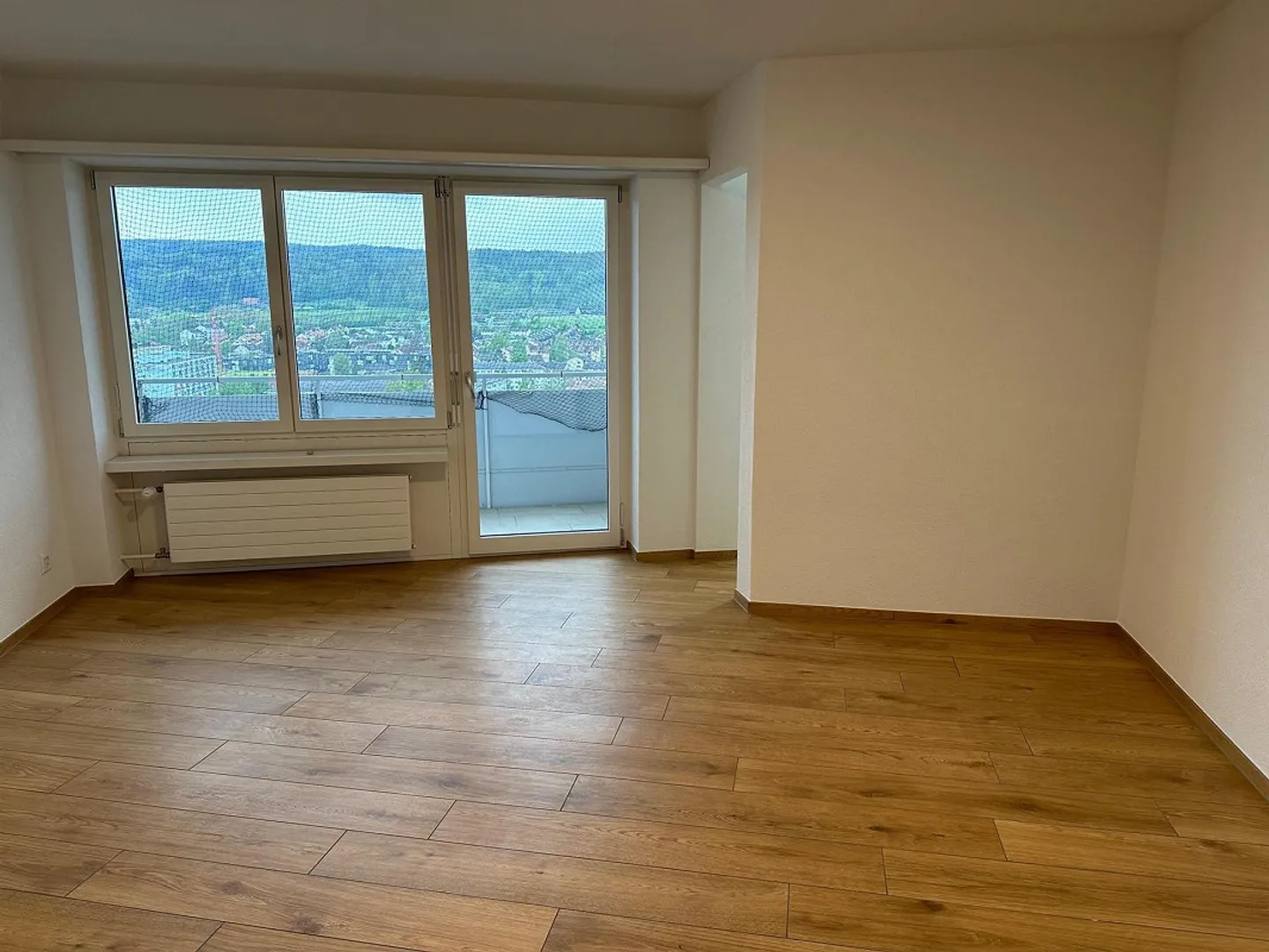 1-Zimmer Singlewohnung im obersten Stockwerk zu vermieten - Foto 4 von 5