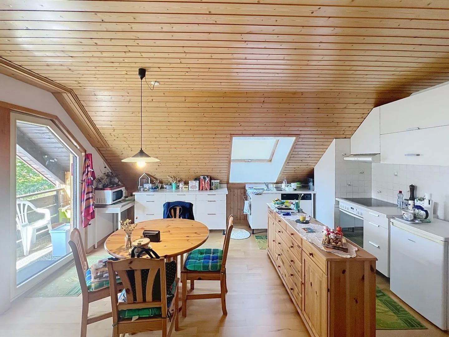 Villa familiale  avec 2 appart de 4.5 et 3.5 - 2 studios, un local atelier et grande parcelle - Photo 11 sur 13